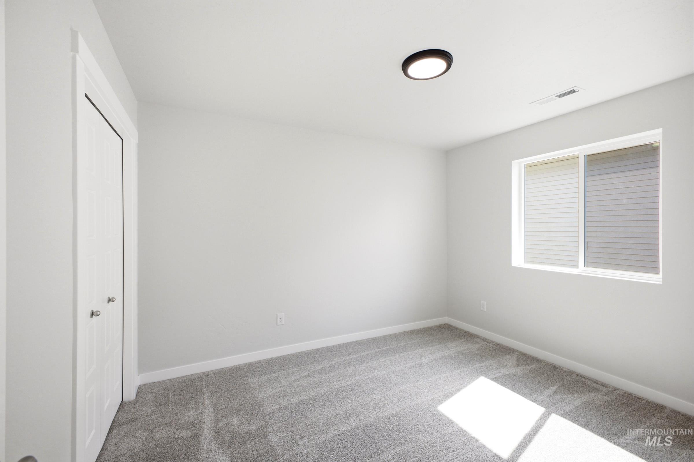 2562 W Tar Sands Dr Property Photo 15