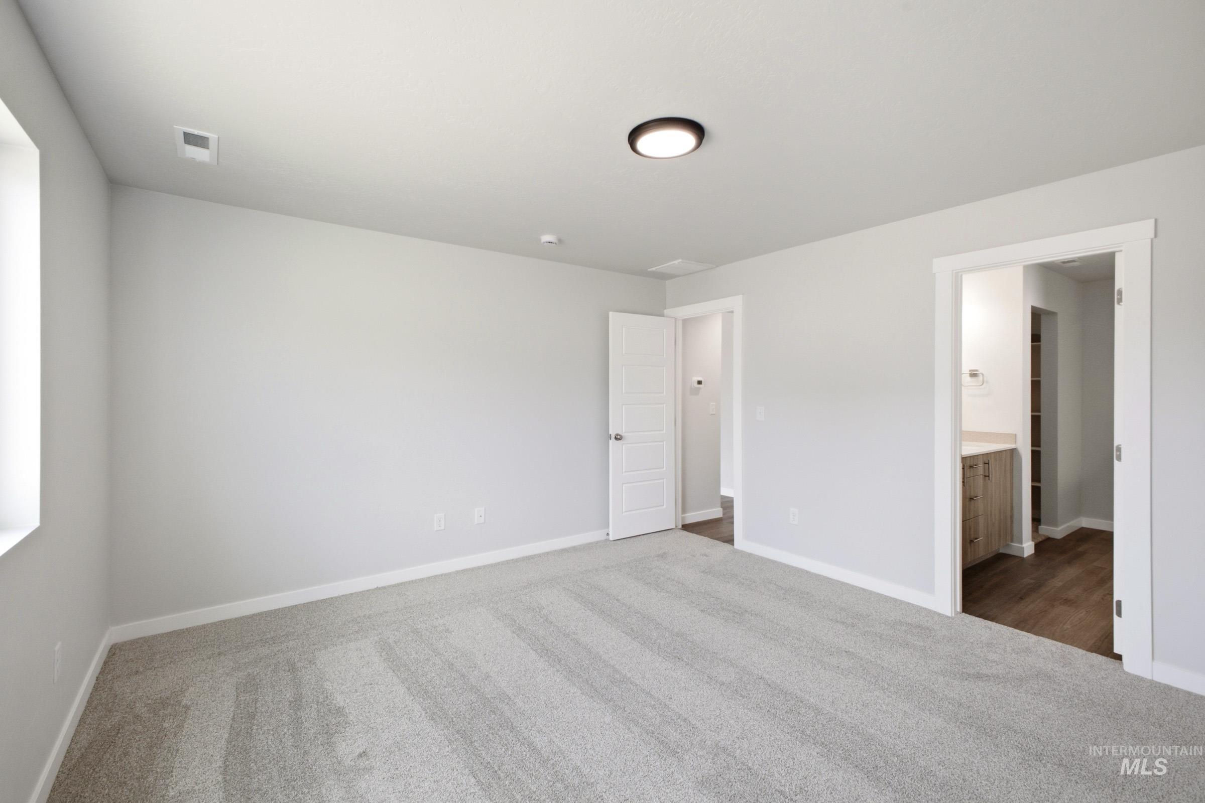 2562 W Tar Sands Dr Property Photo 18
