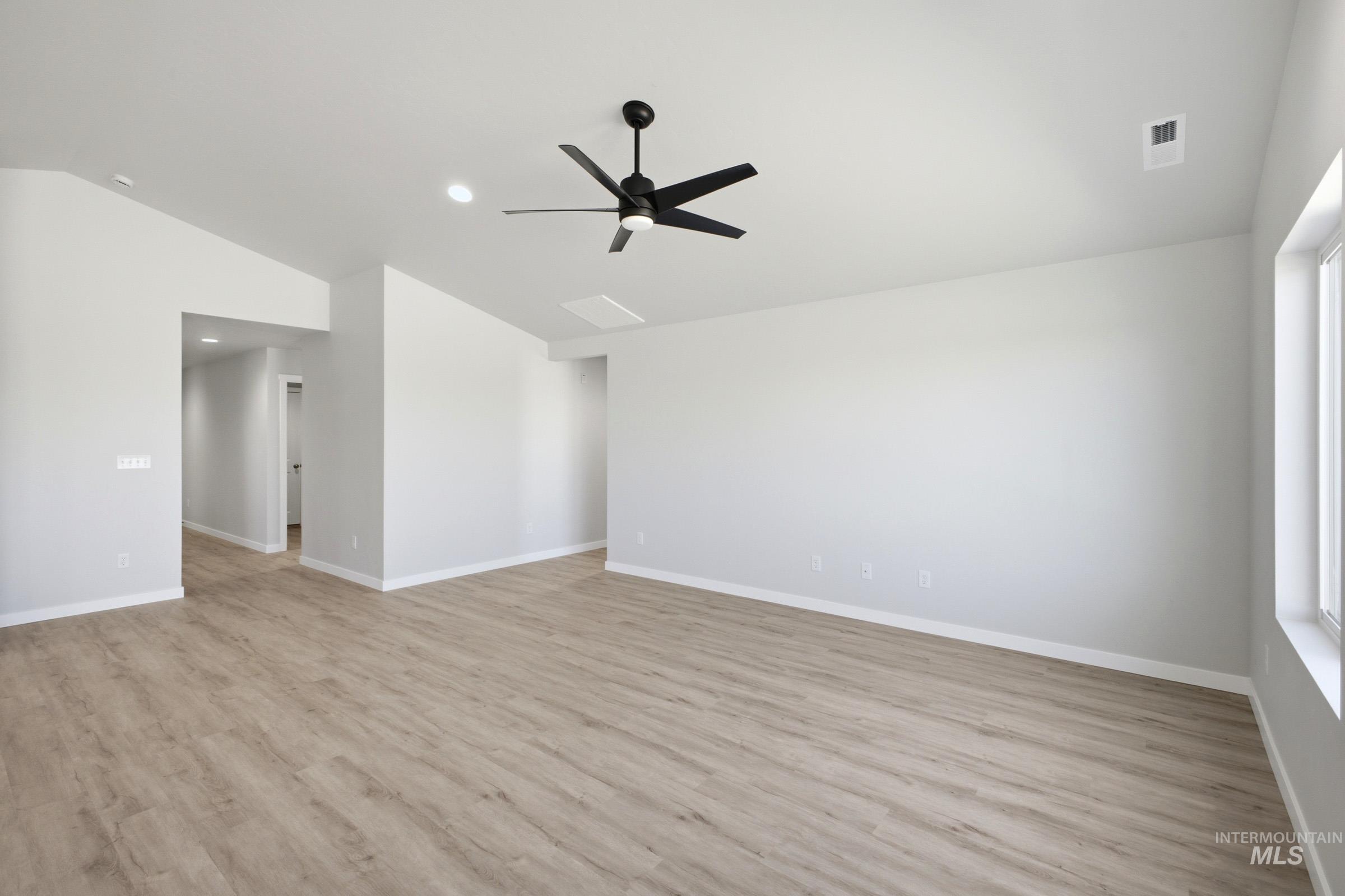 2322 W Penstemon St Property Photo 8