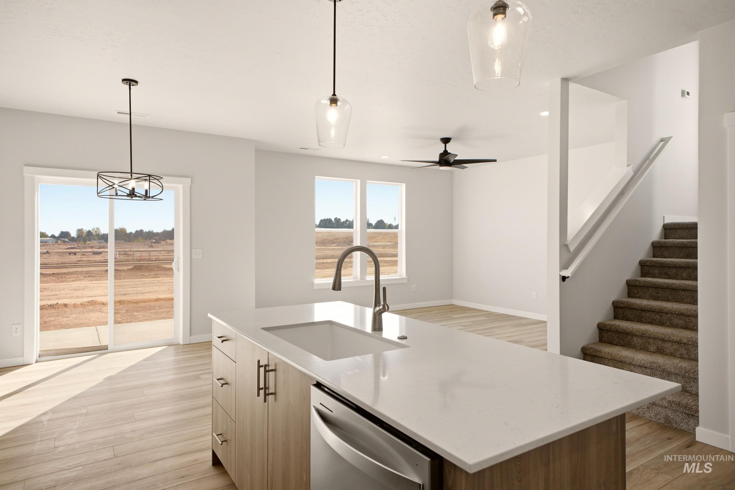 2072 S Summerson Way Property Photo 8