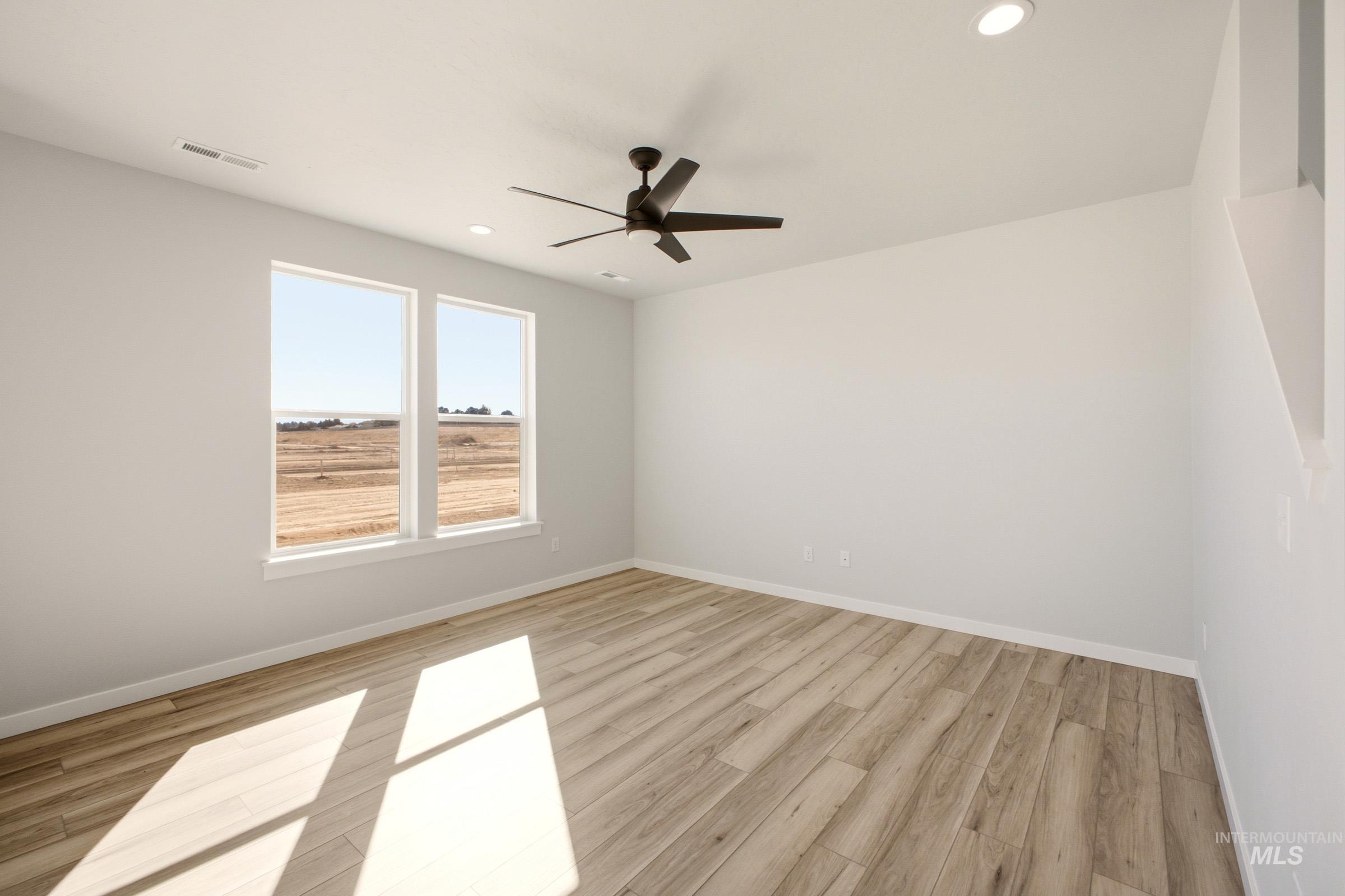 2072 S Summerson Way Property Photo 10