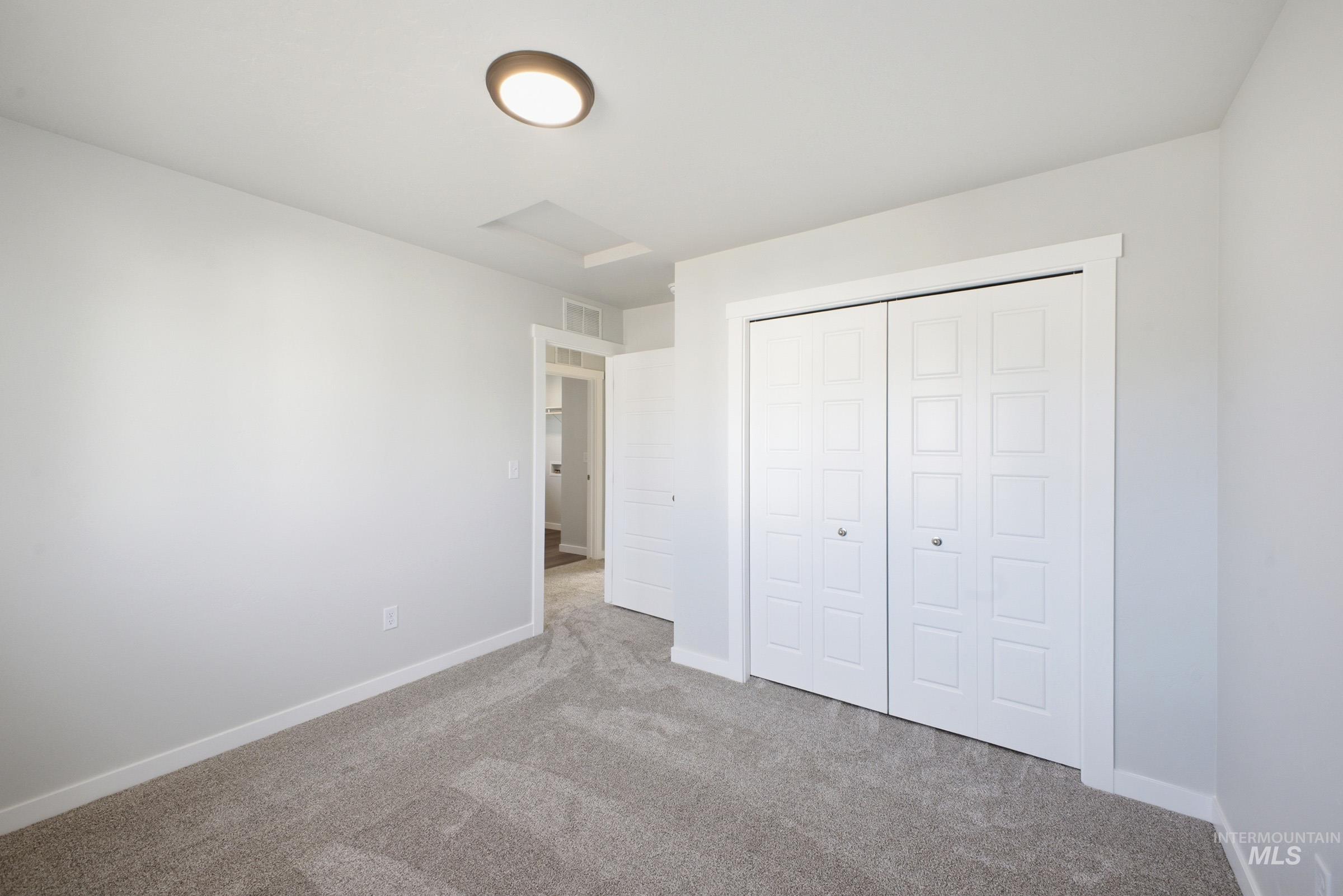 2072 S Summerson Way Property Photo 13