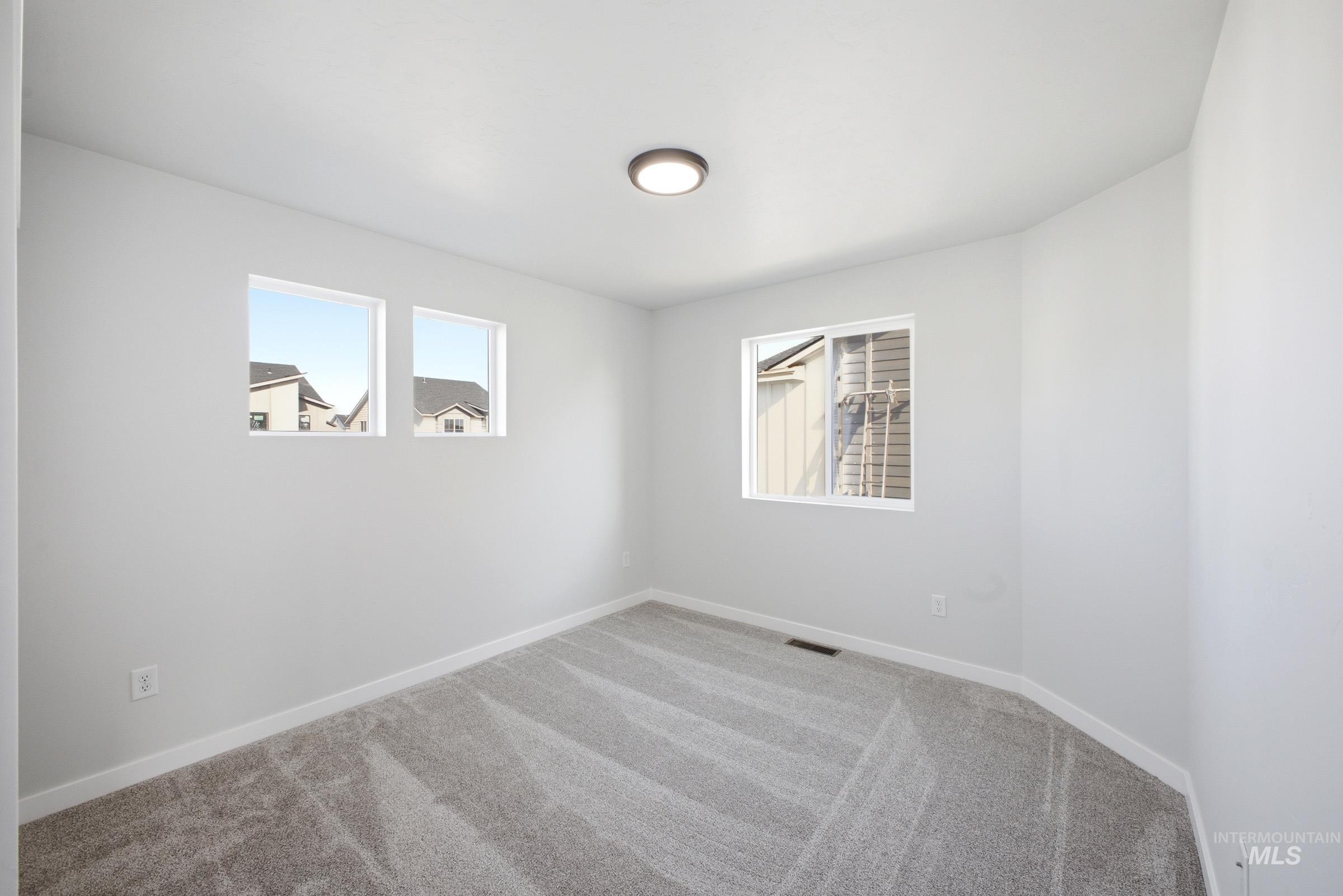 2072 S Summerson Way Property Photo 14