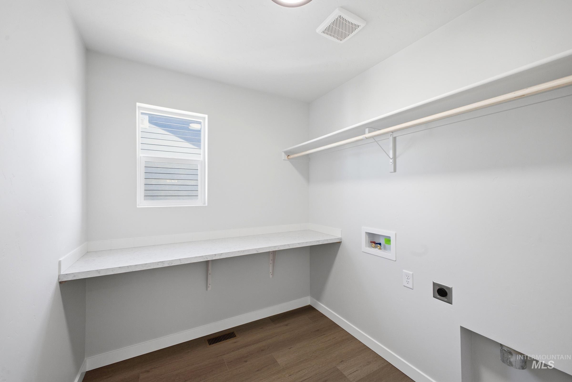 2072 S Summerson Way Property Photo 17