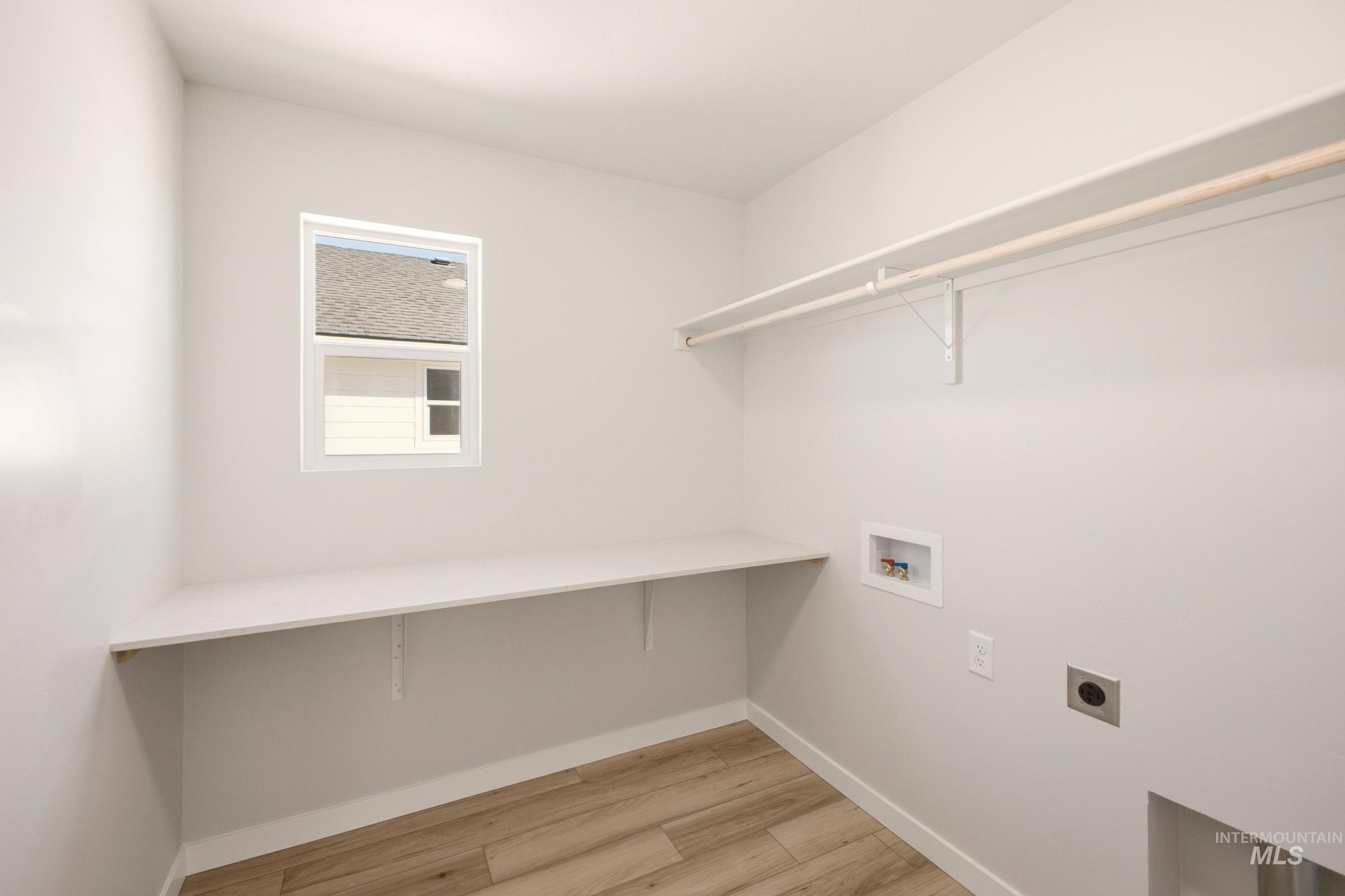 2072 S Summerson Way Property Photo 20