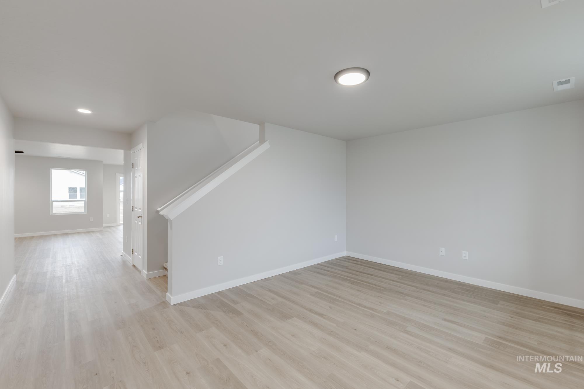 14068 Shiny Spruce St Property Photo 10