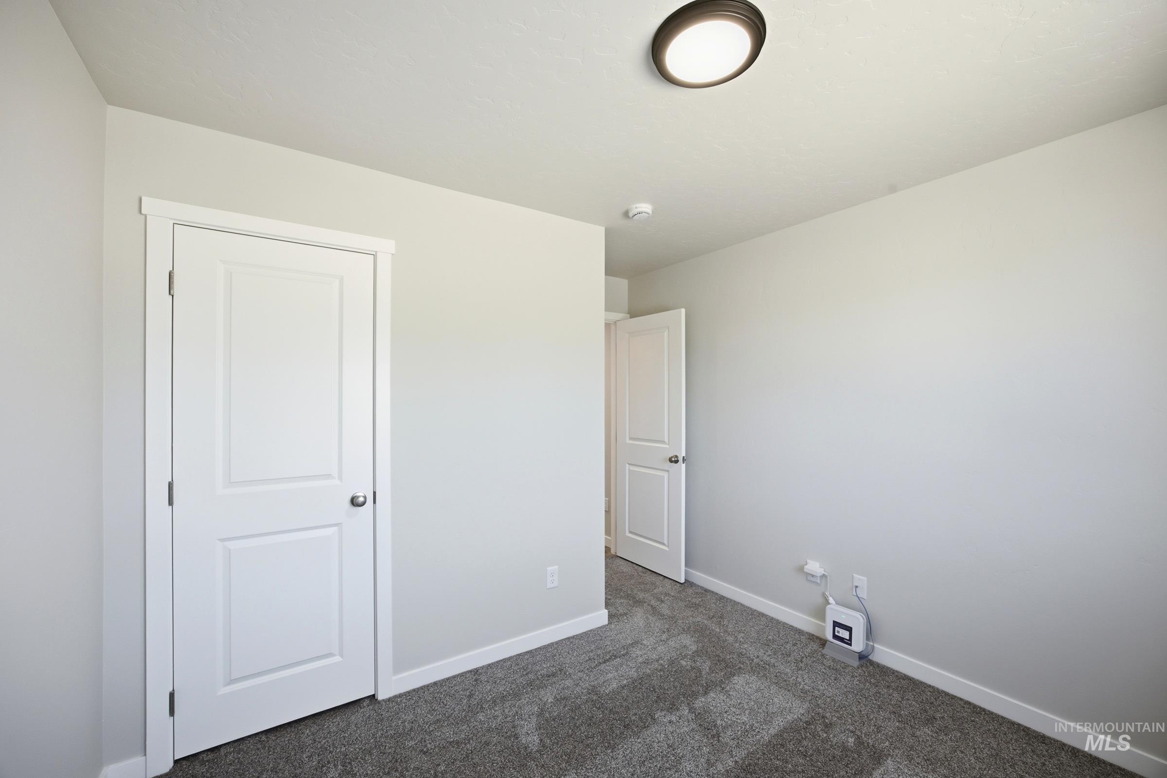 14068 Shiny Spruce St Property Photo 14