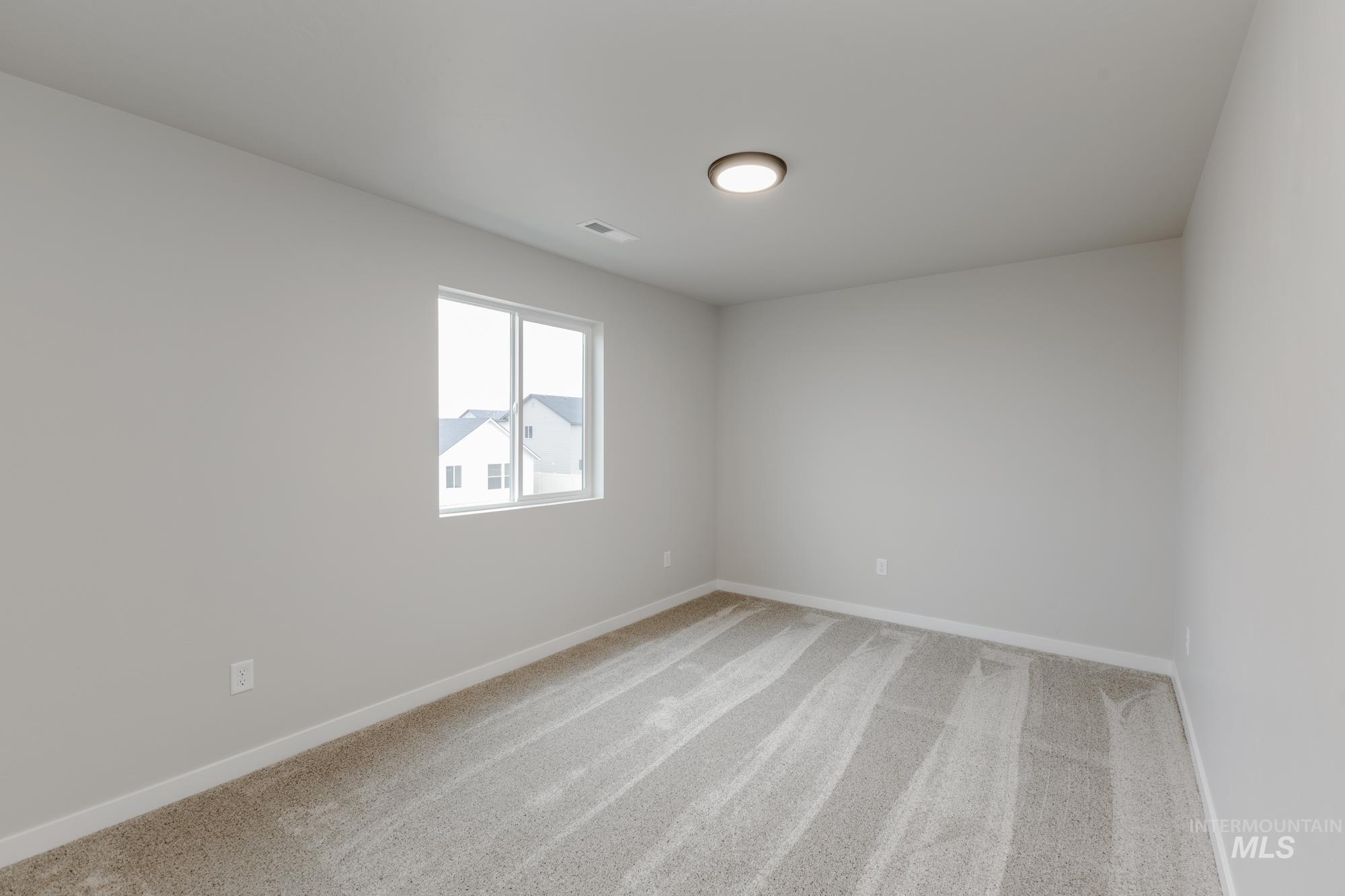 14068 Shiny Spruce St Property Photo 15
