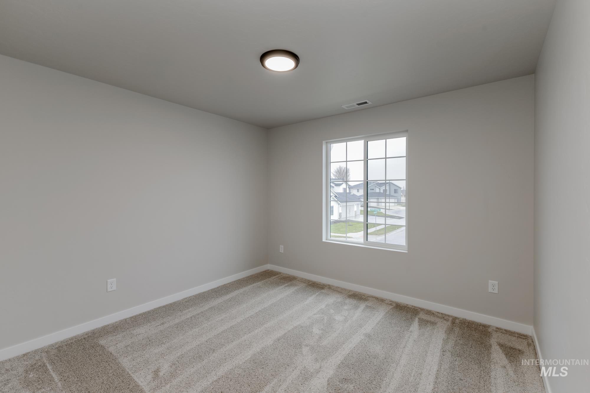 14068 Shiny Spruce St Property Photo 16