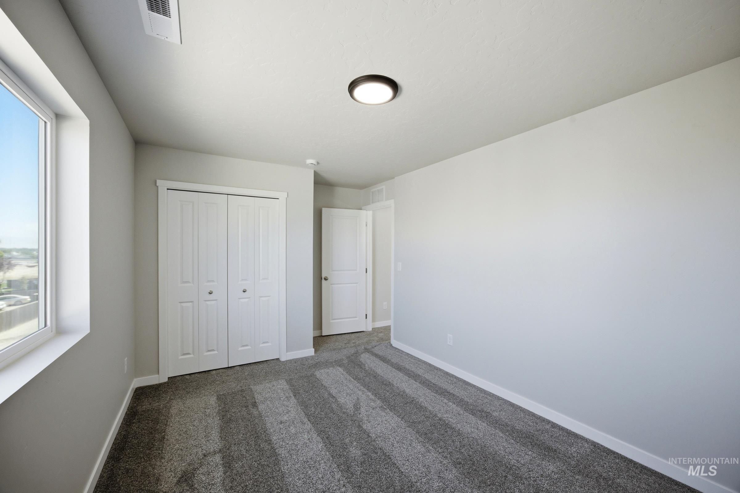 14068 Shiny Spruce St Property Photo 18