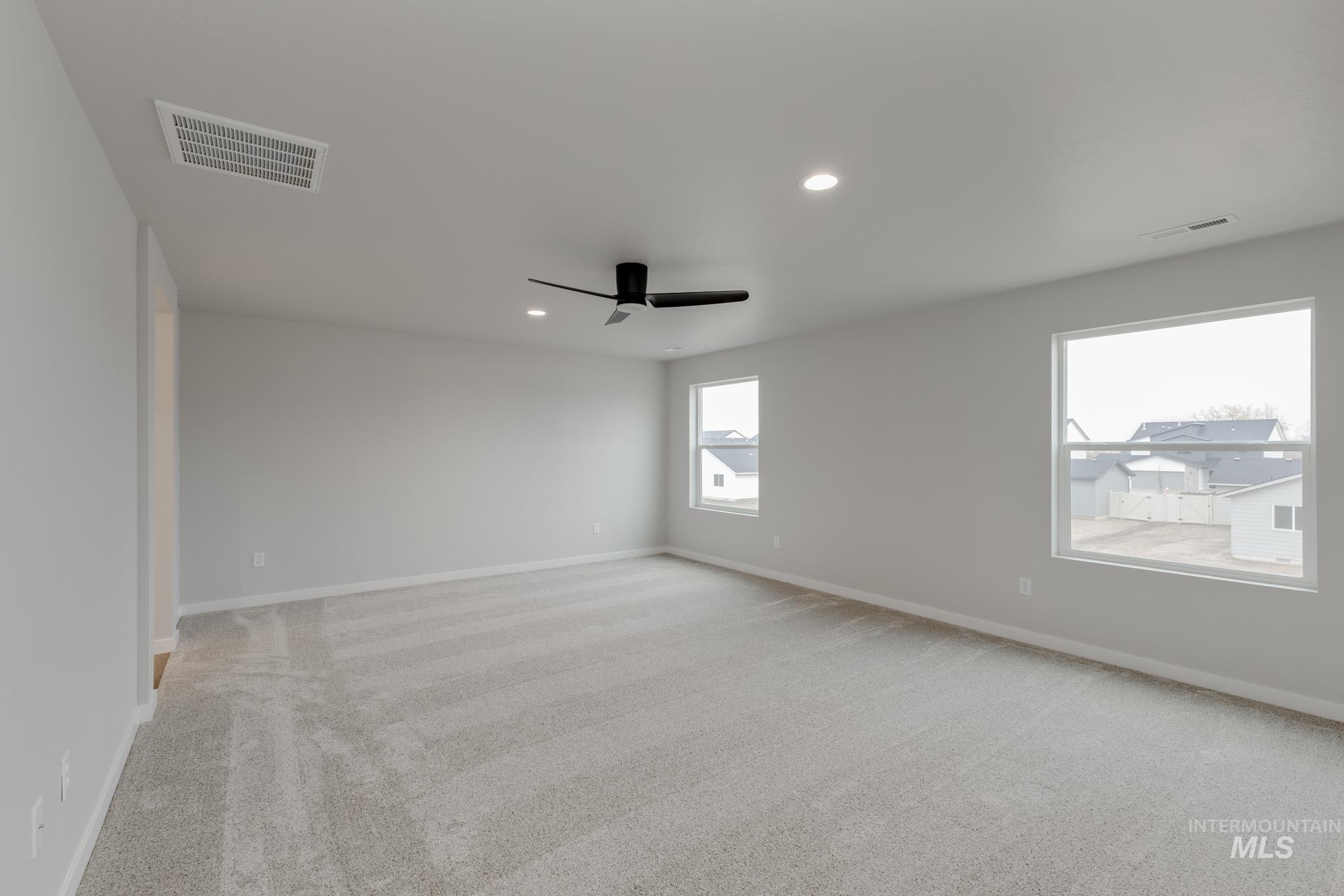 14068 Shiny Spruce St Property Photo 20