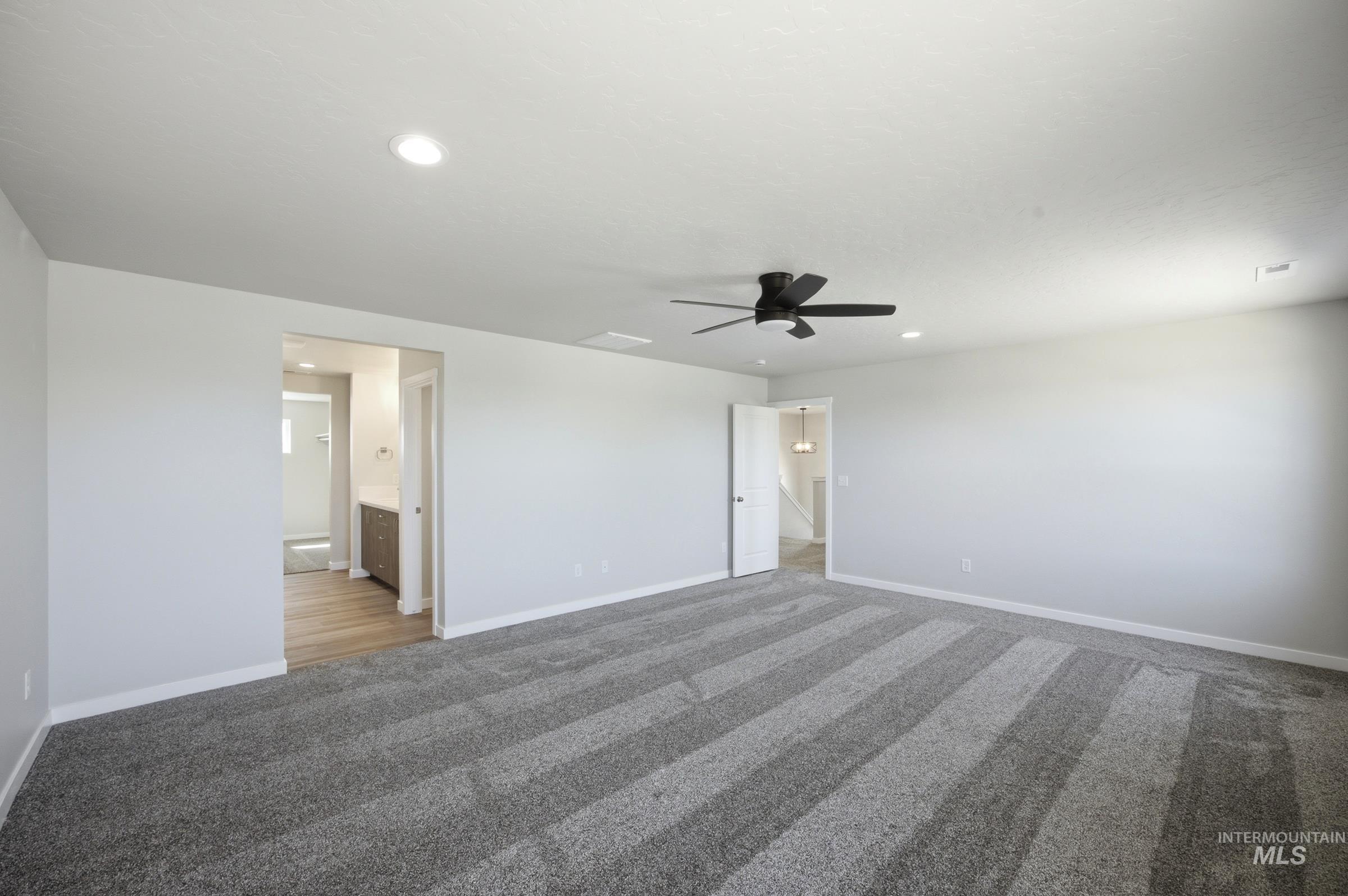14068 Shiny Spruce St Property Photo 20