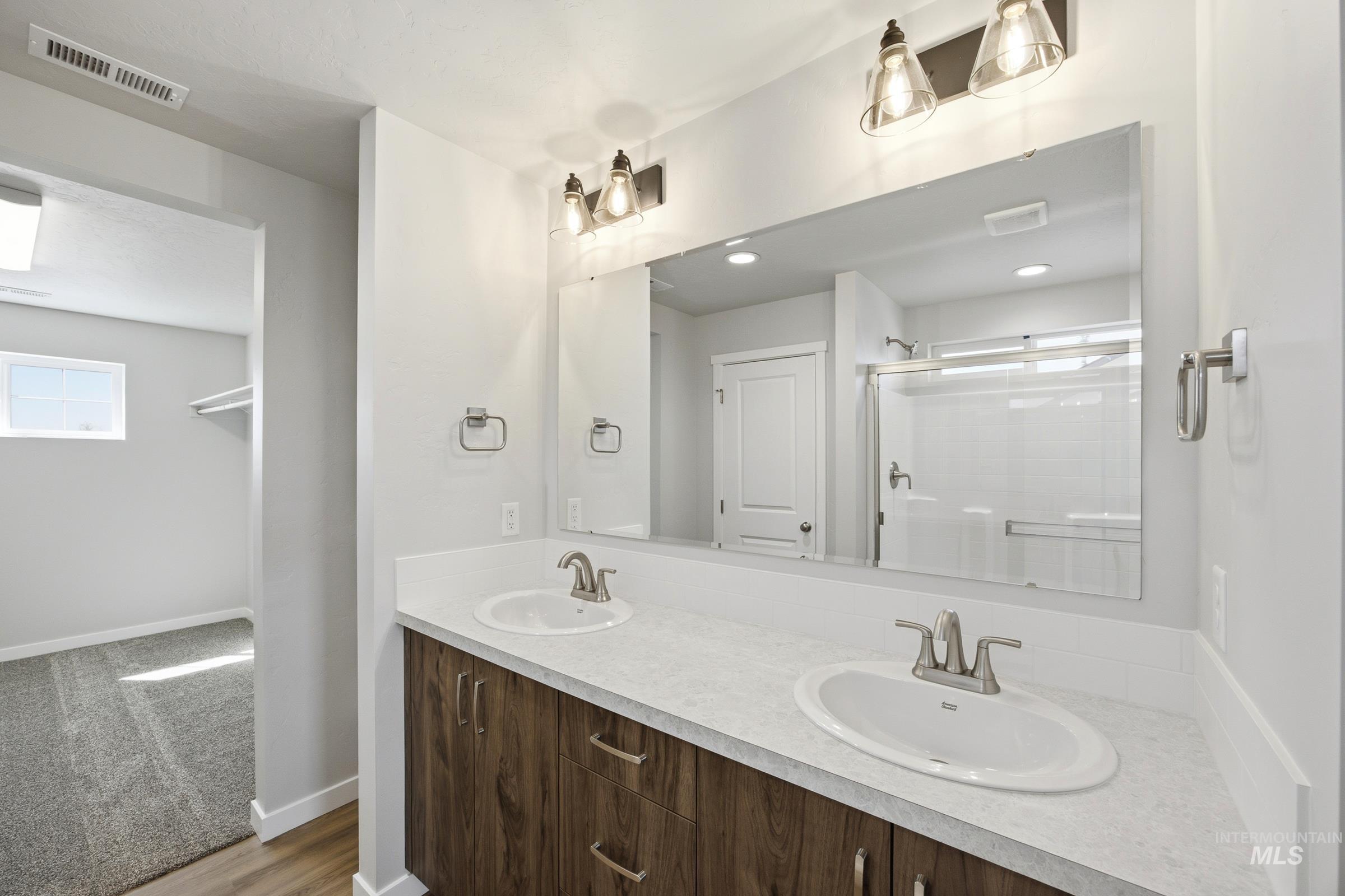 14068 Shiny Spruce St Property Photo 21