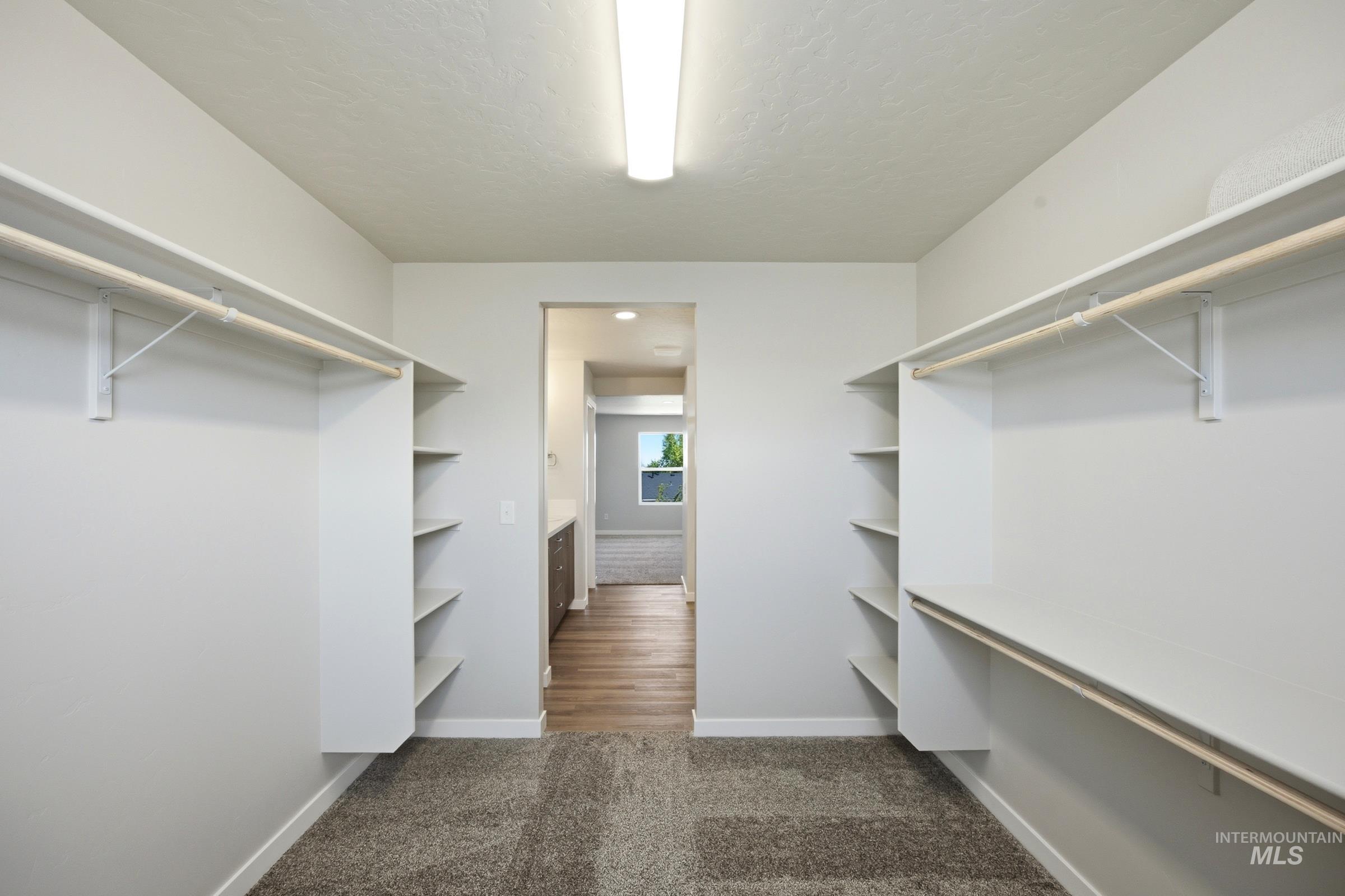 14068 Shiny Spruce St Property Photo 23