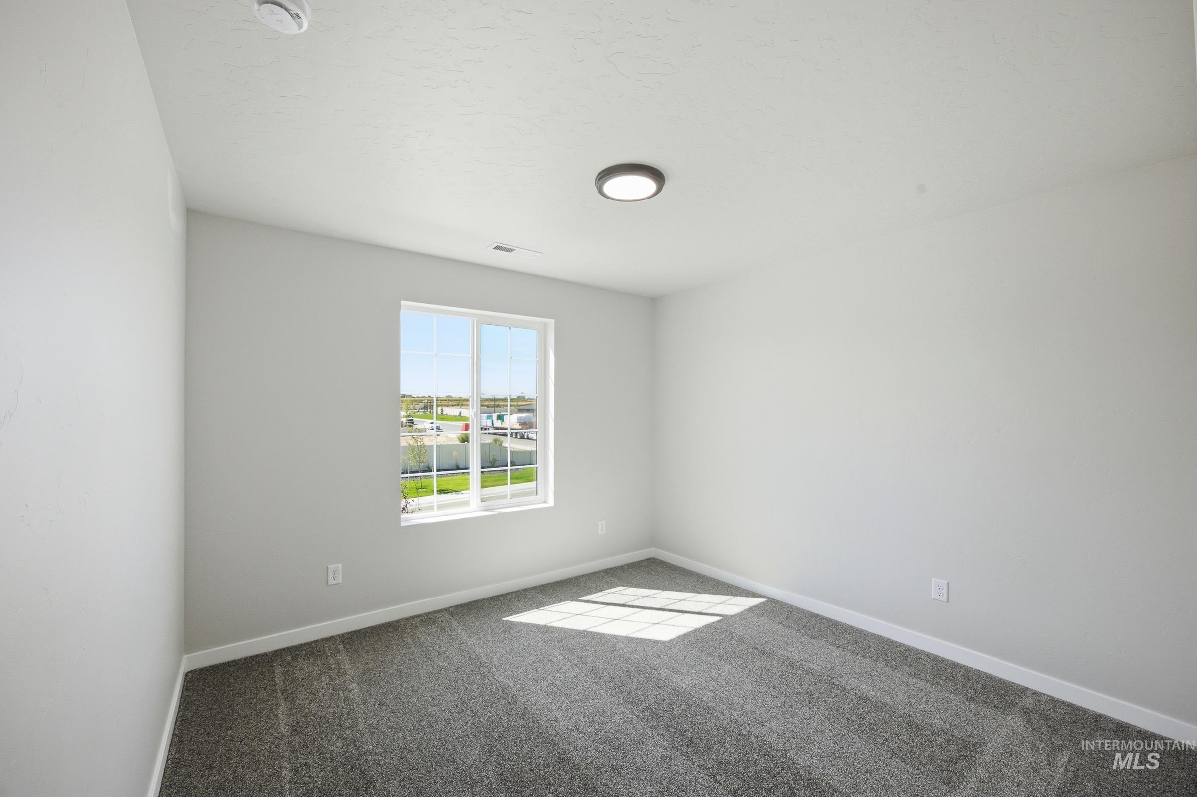 14068 Shiny Spruce St Property Photo 25