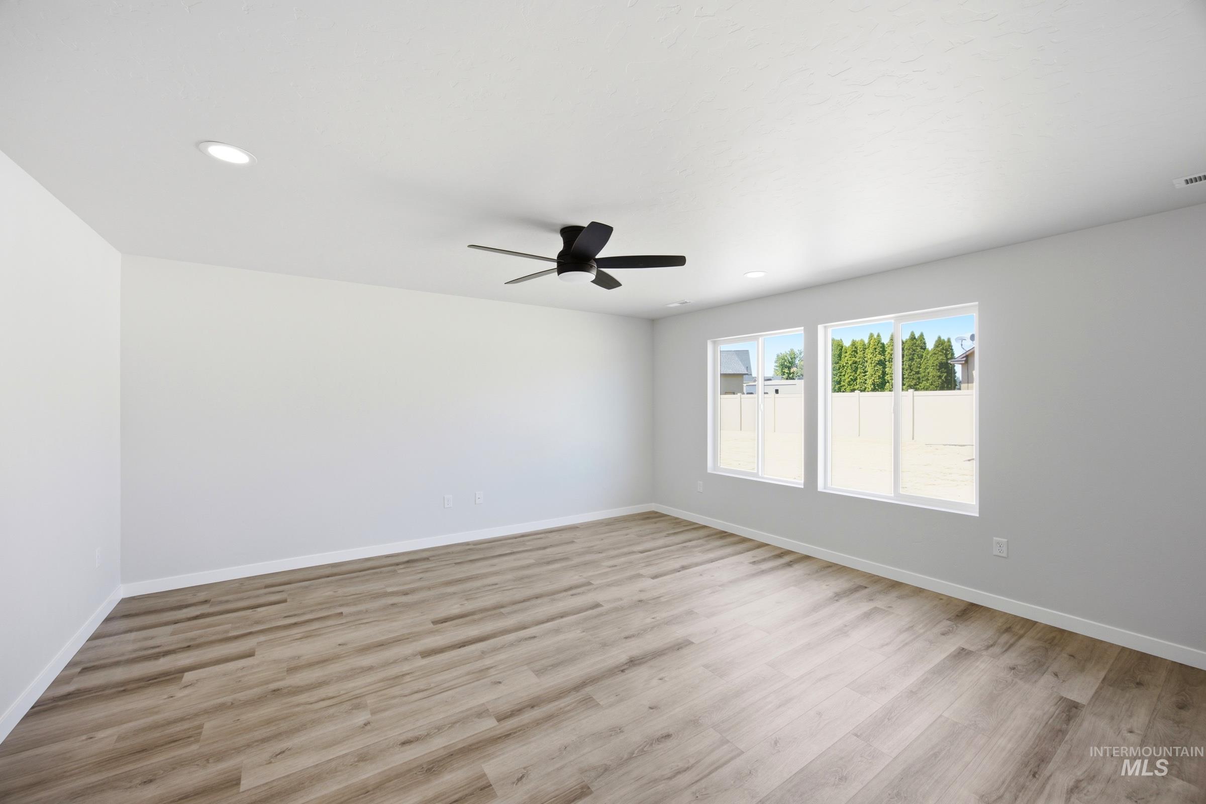 5409 S Edgecomb Way Property Photo 8