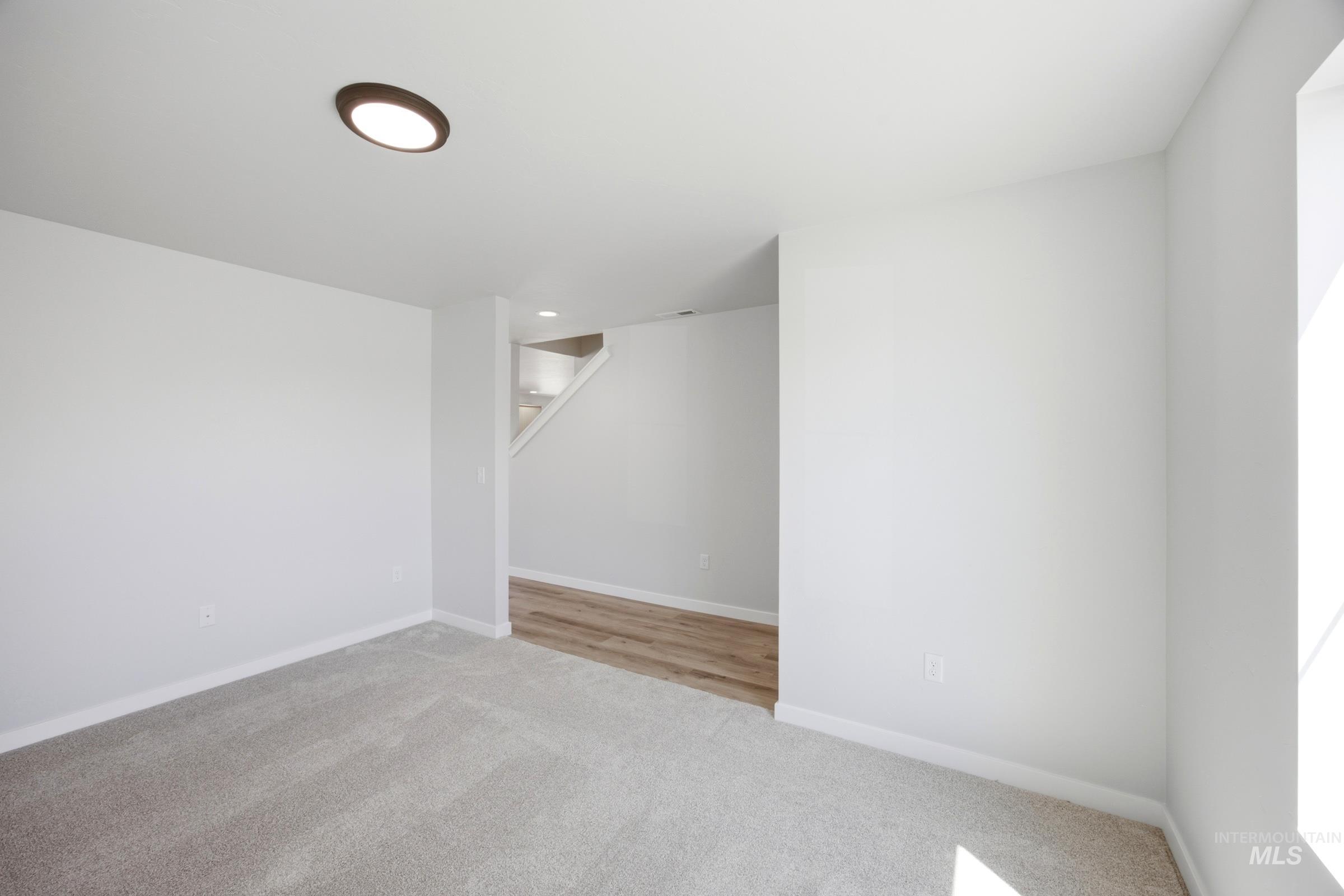5409 S Edgecomb Way Property Photo 12