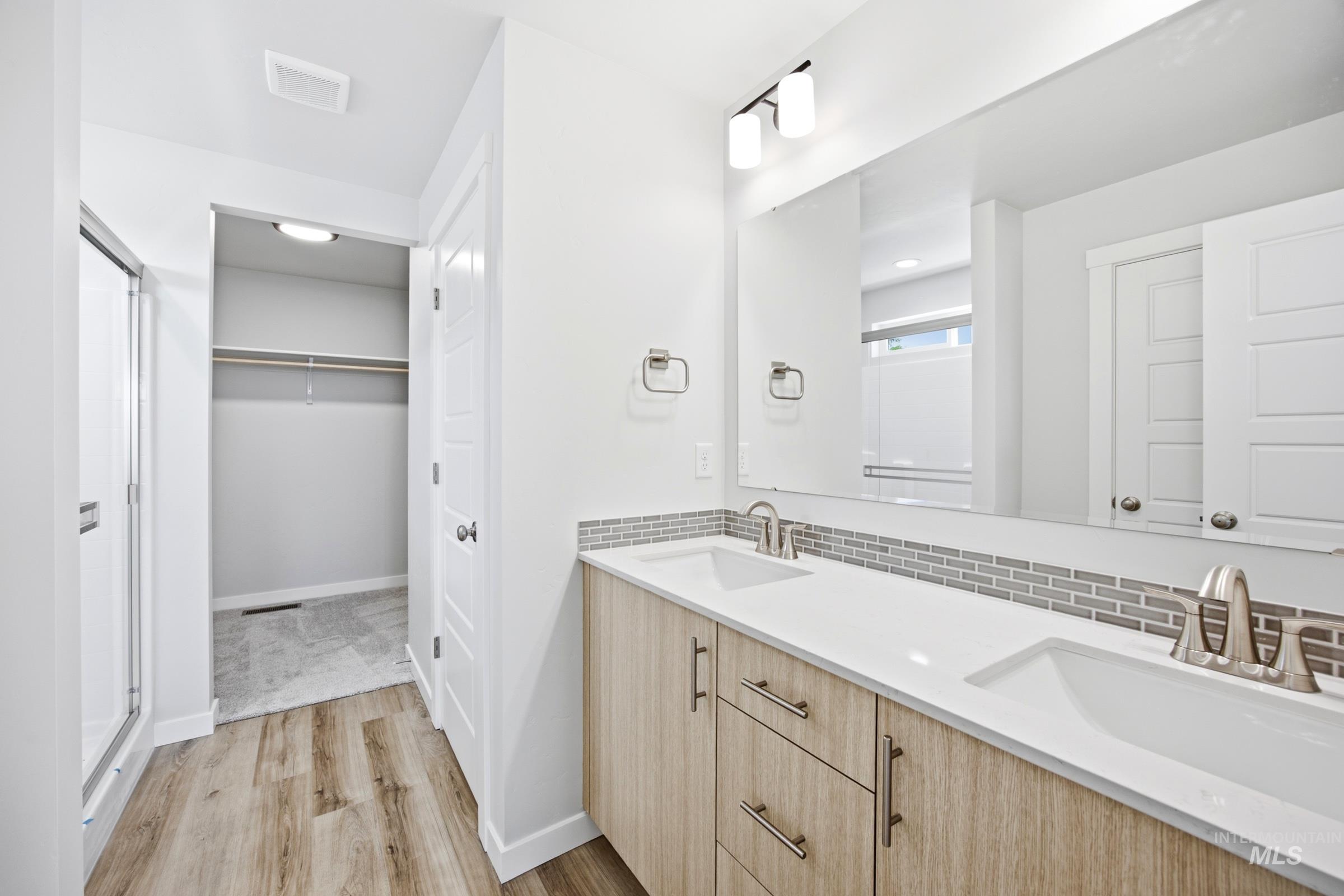 5409 S Edgecomb Way Property Photo 17