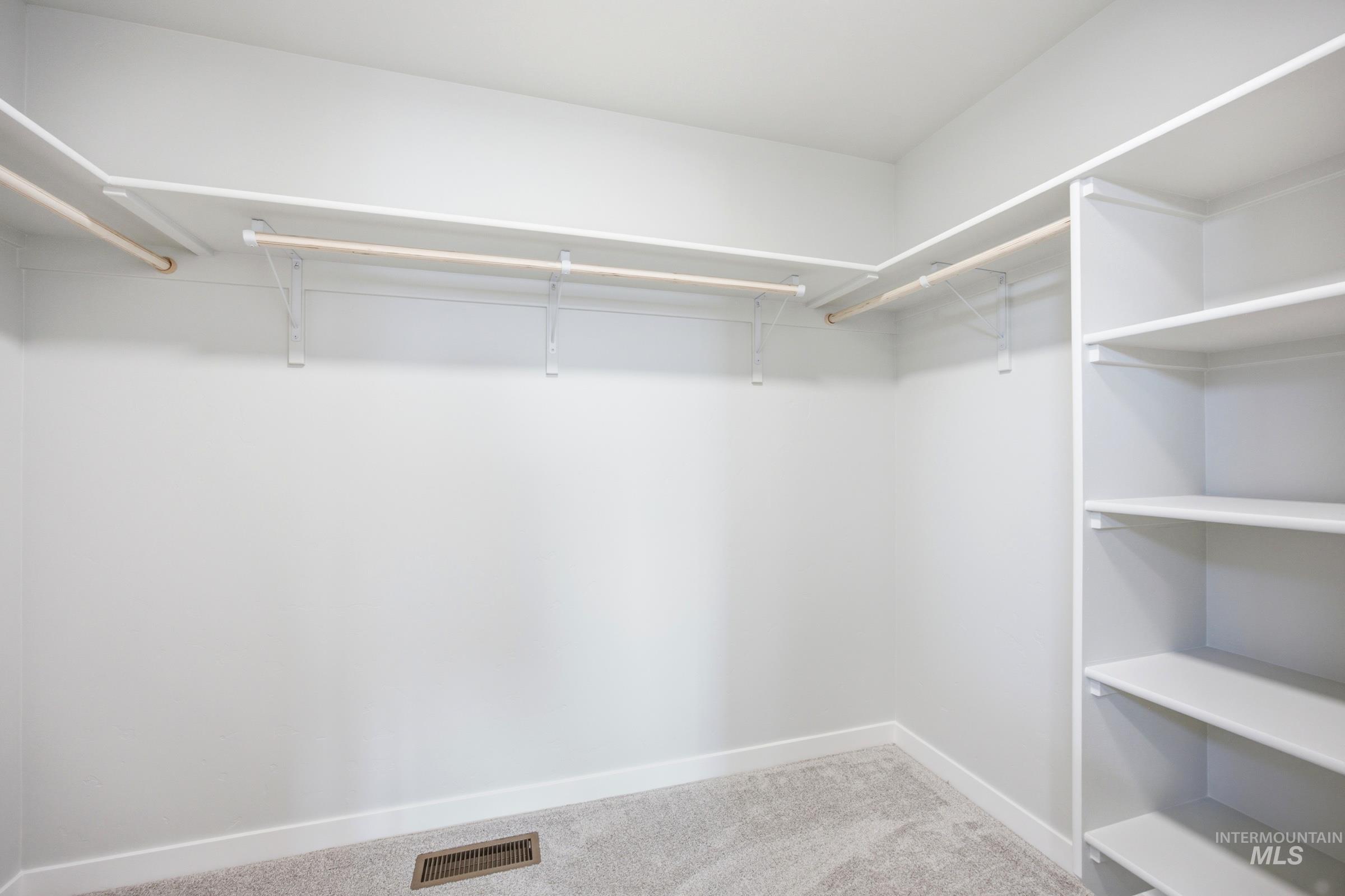 5409 S Edgecomb Way Property Photo 18