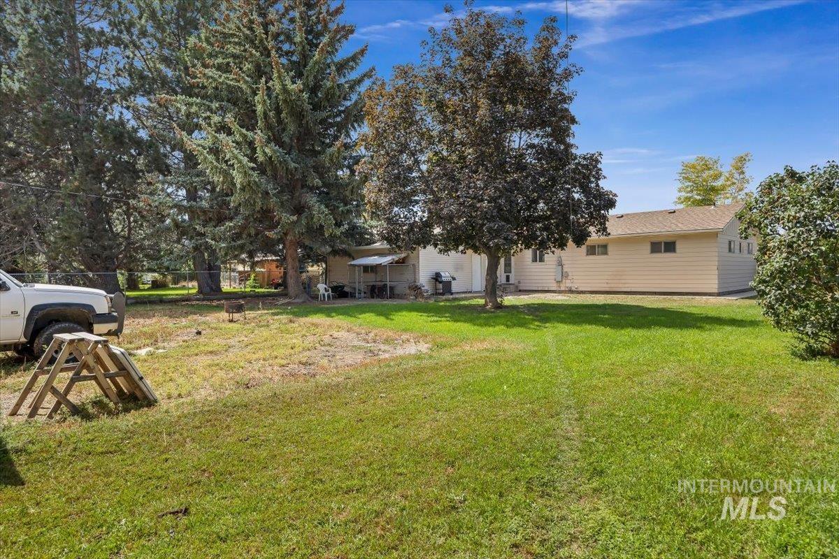 604 Birch Dr Property Photo 14
