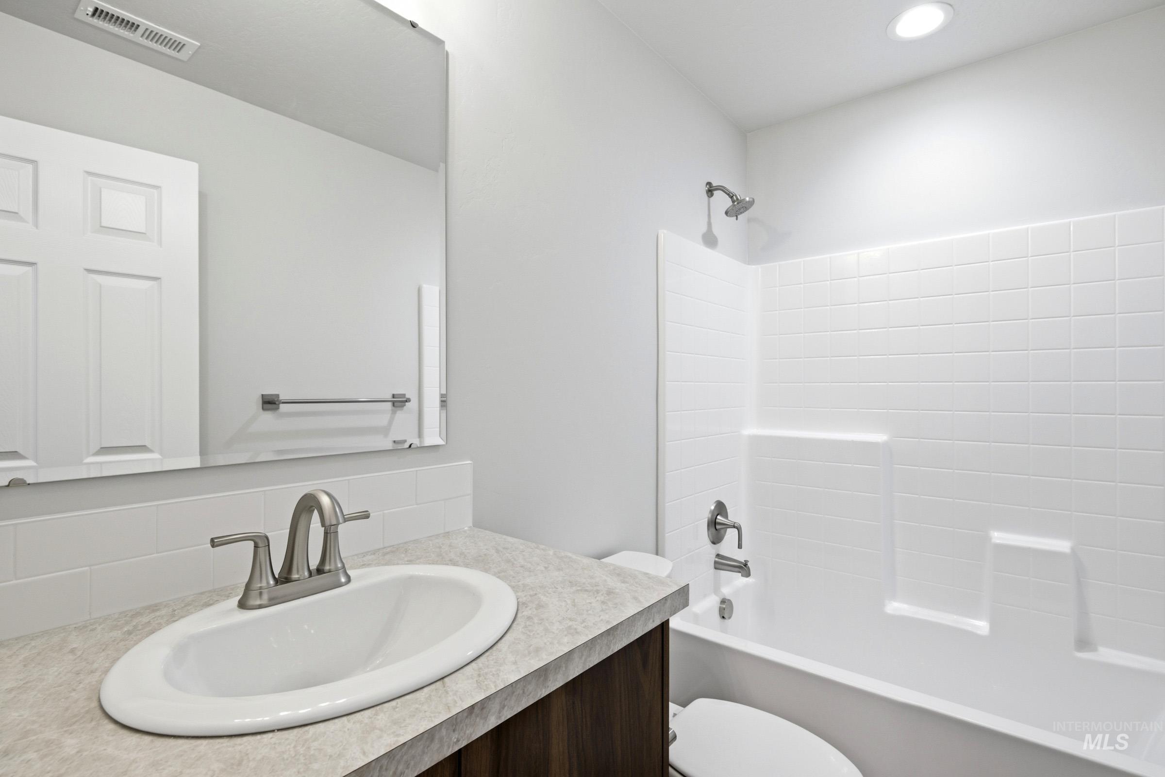 3790 E Freedom Tower Dr Property Photo 5