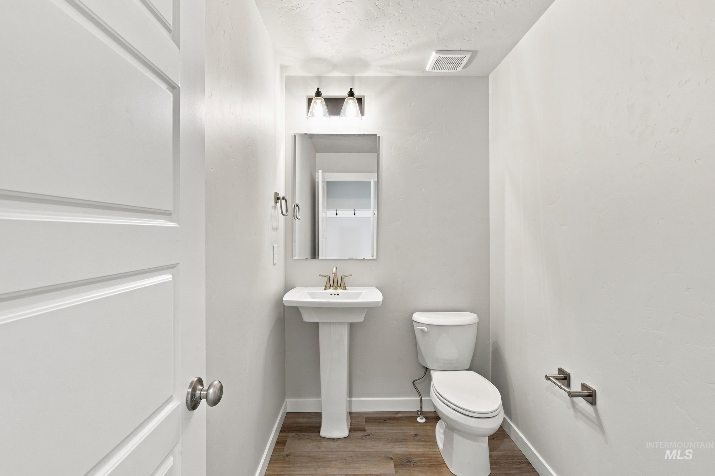 15376 Patriot Ave Property Photo 12