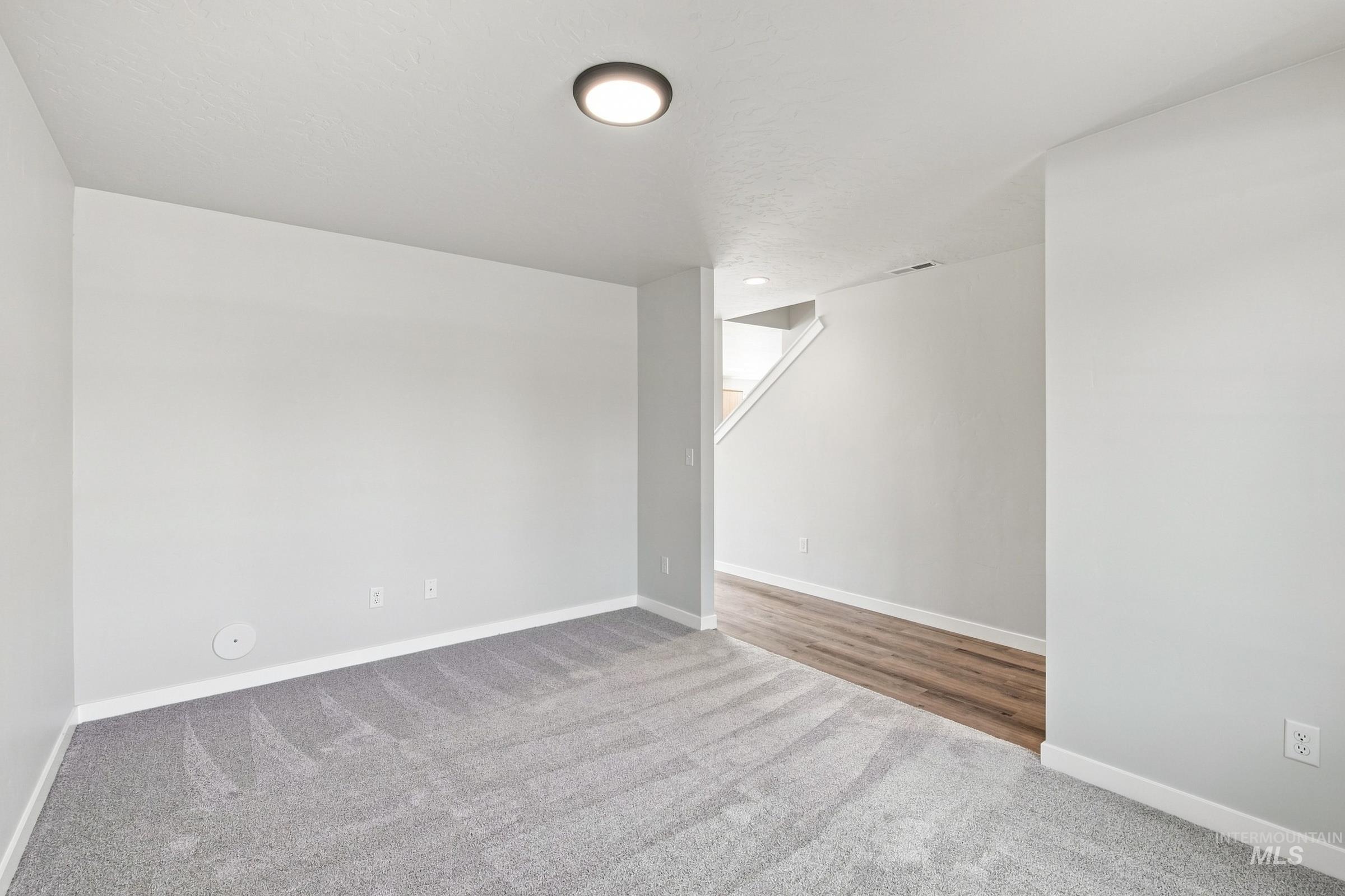 15376 Patriot Ave Property Photo 14