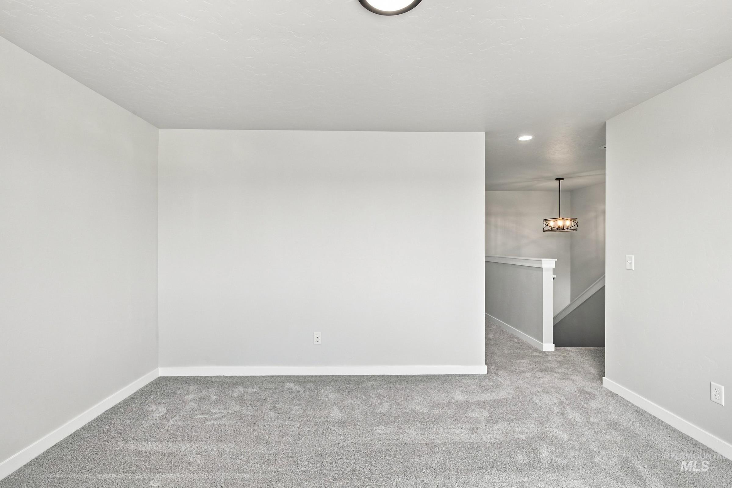 15376 Patriot Ave Property Photo 16