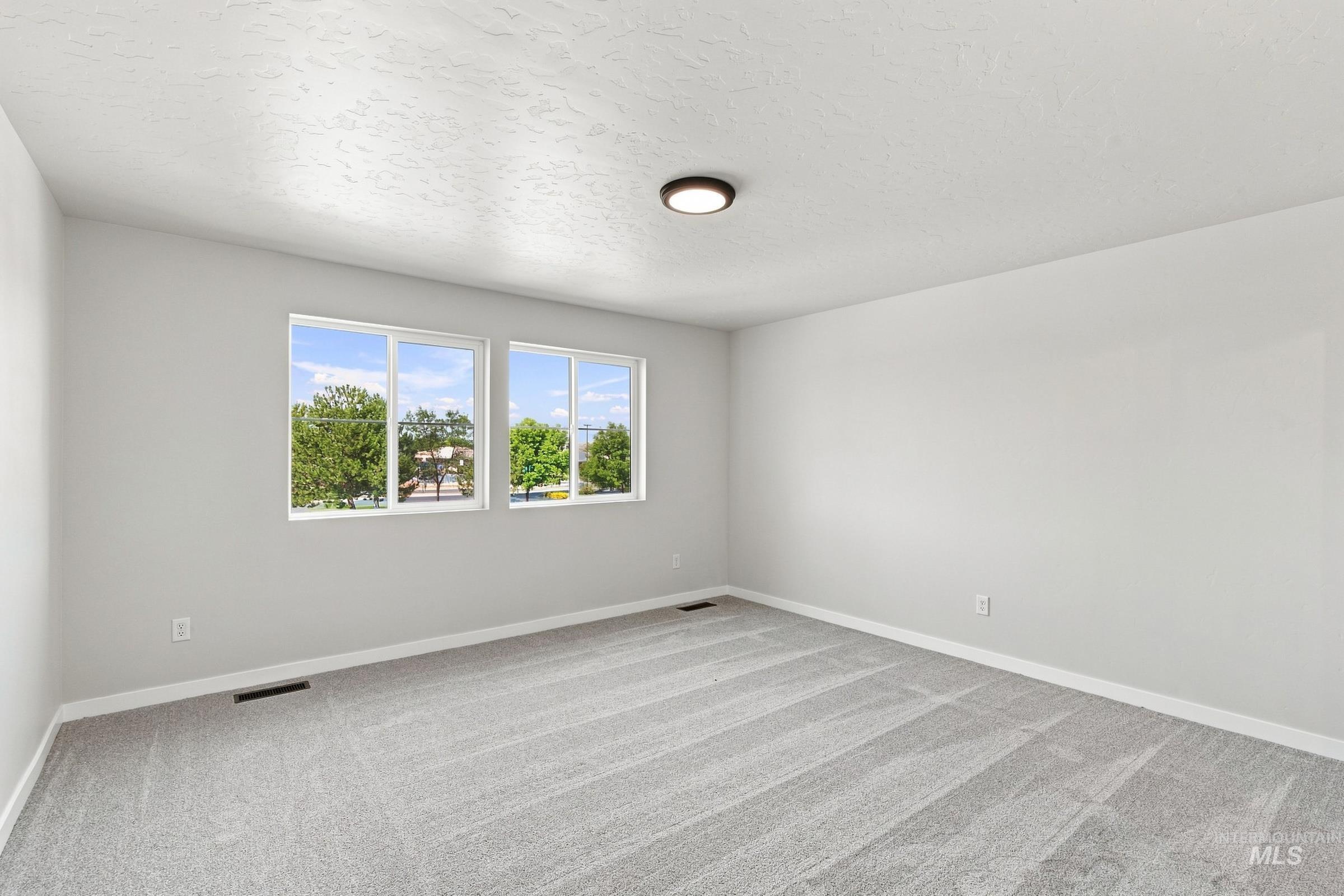 15376 Patriot Ave Property Photo 25