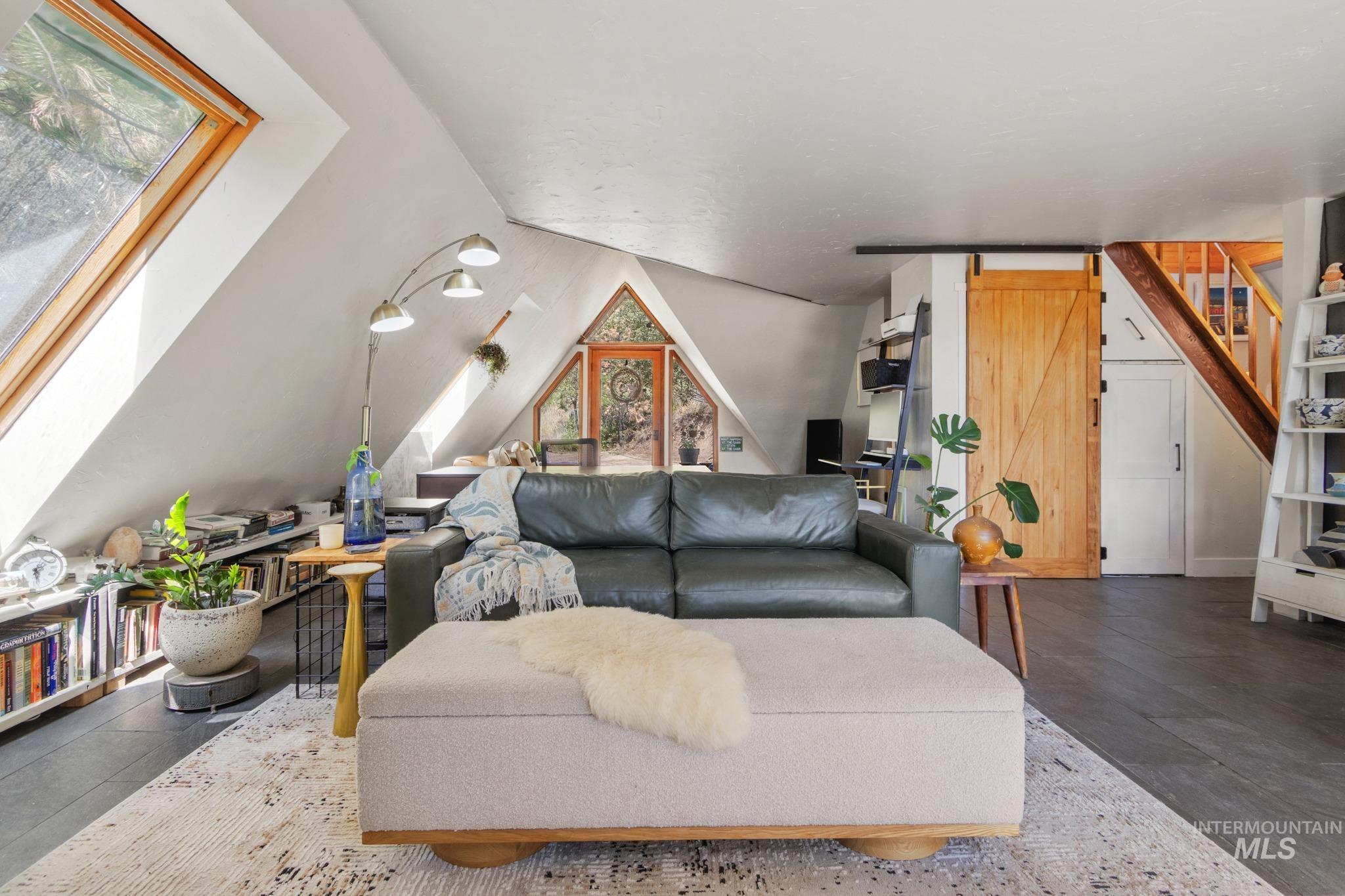 25 Park Lane Property Photo 14