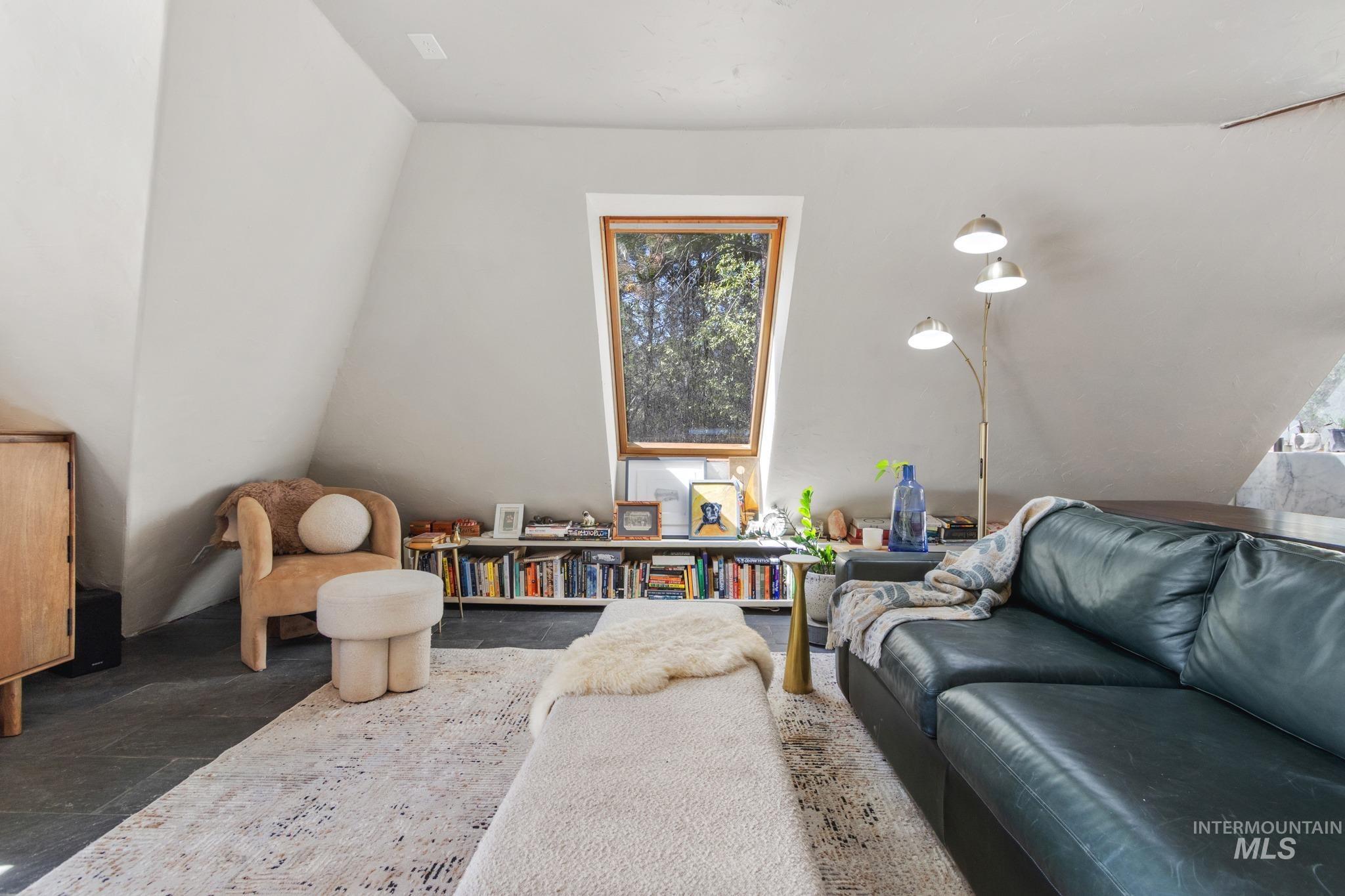 25 Park Lane Property Photo 15