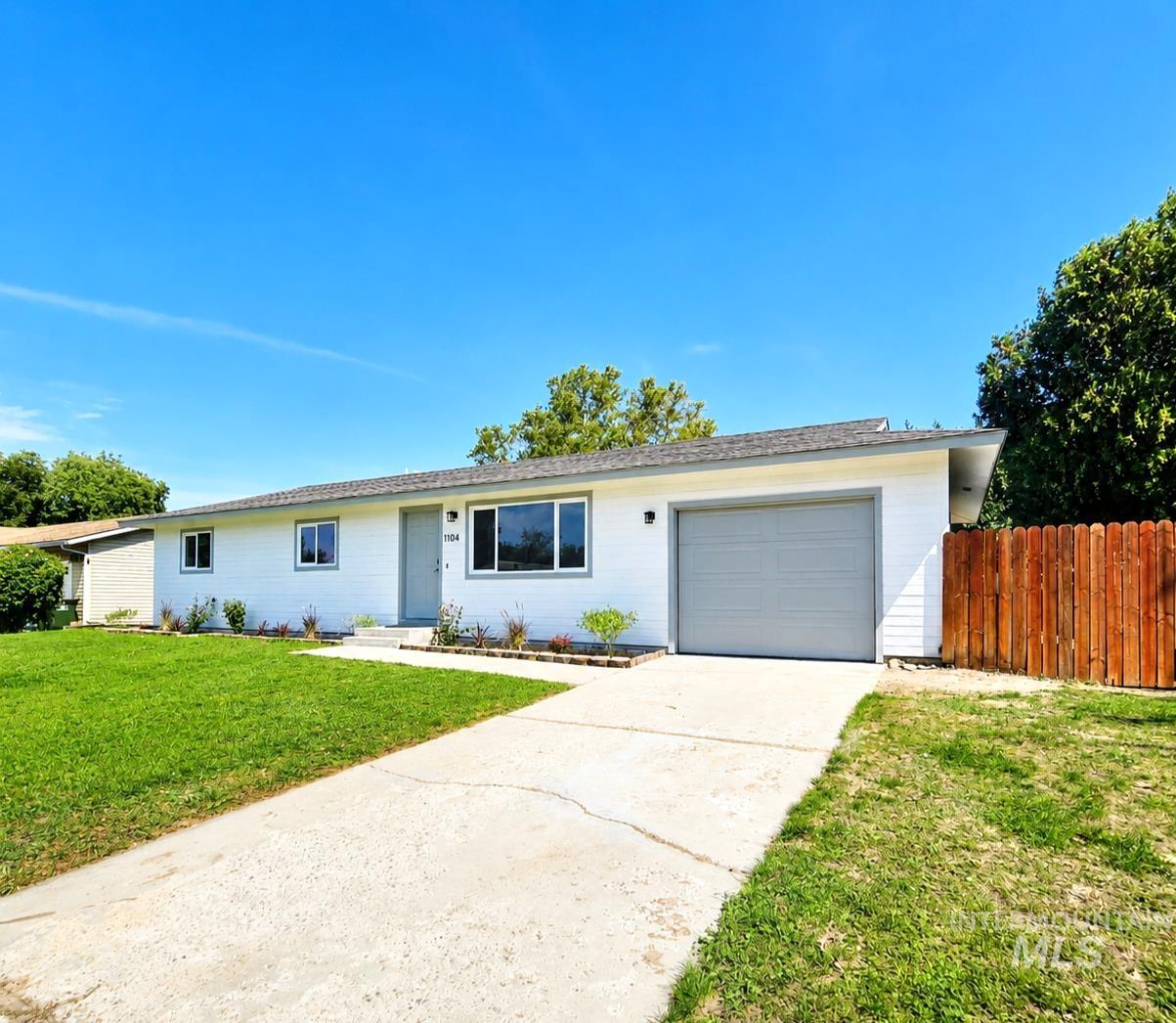 1104 NW 13 Th Ave