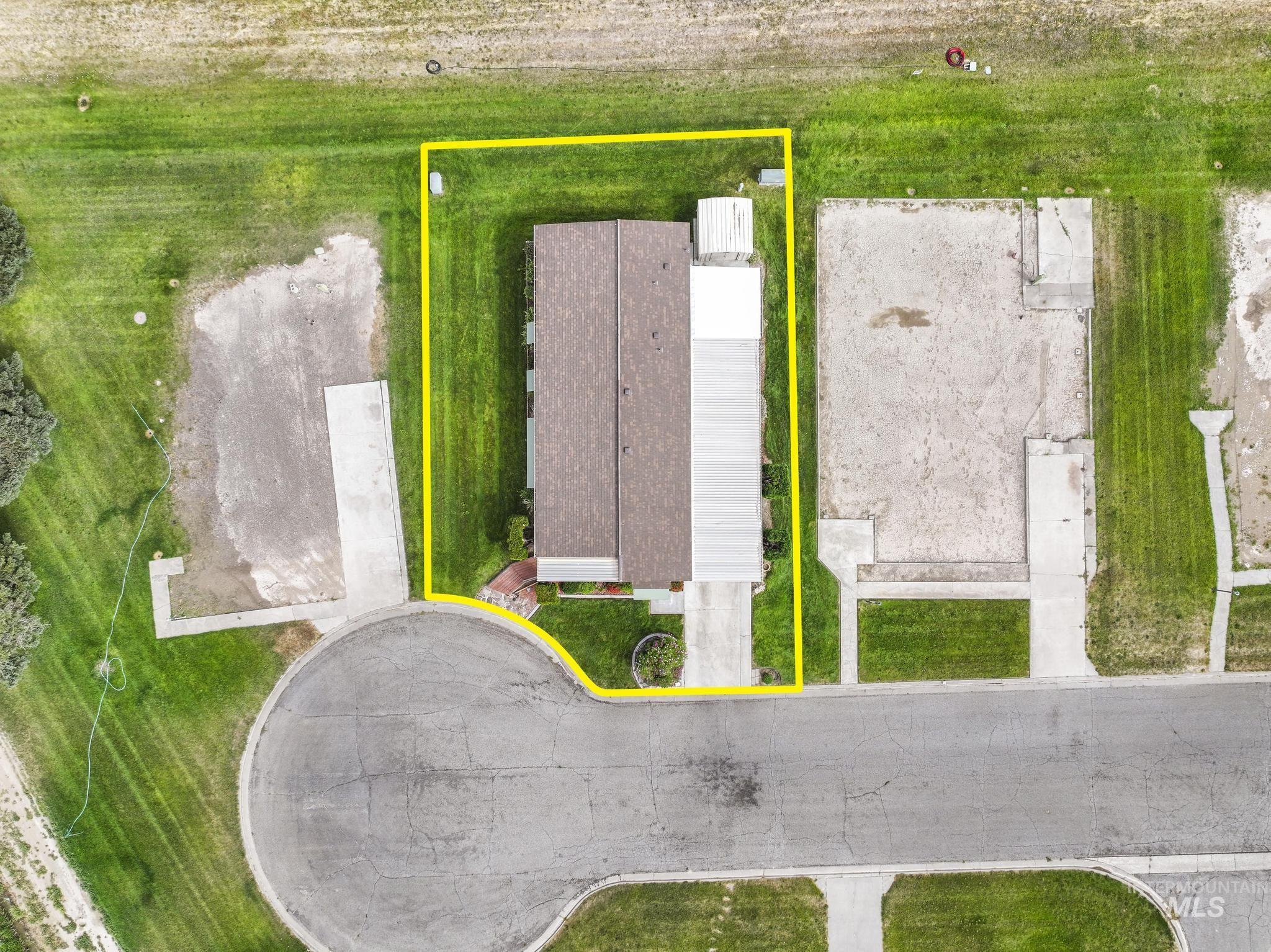 450 Pole Line Rd Property Photo 41