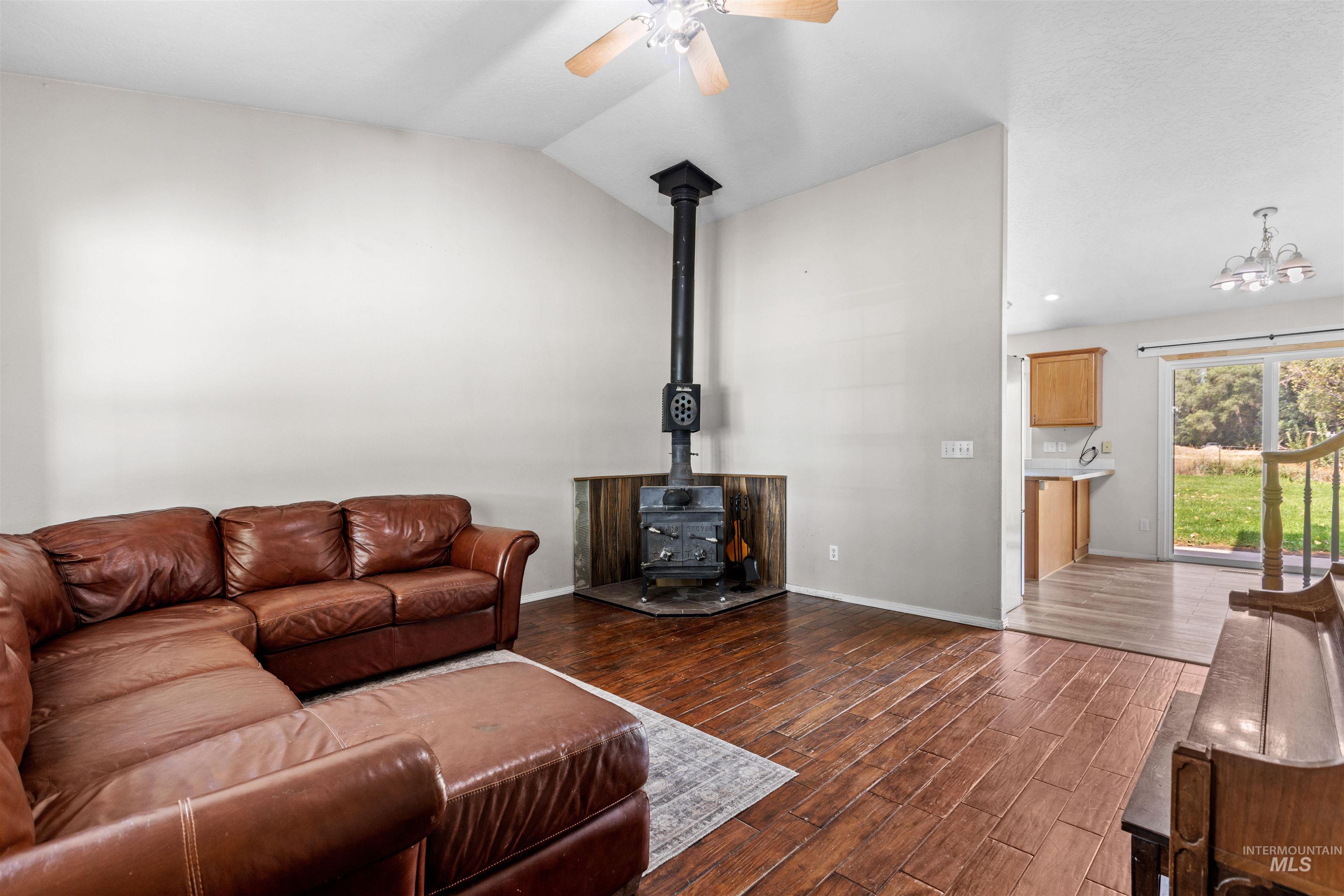 5794 Thompson Rd Property Photo 6