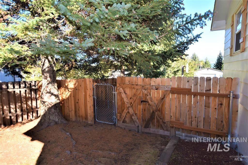 916 S Idaho Ave Property Photo 34