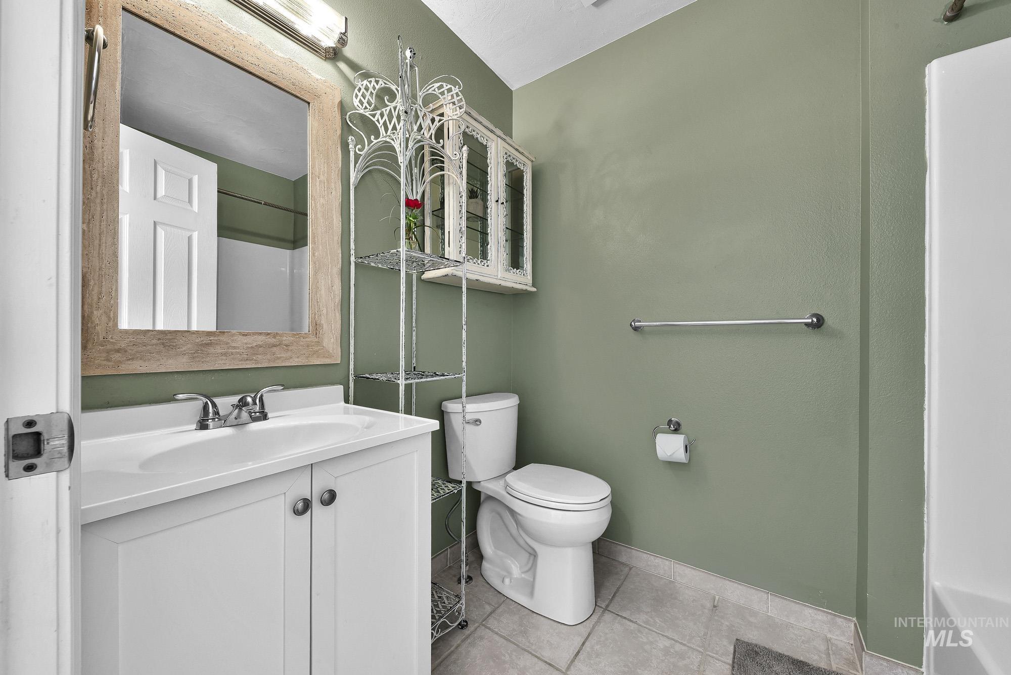 492 E Addeson St. Property Photo 31