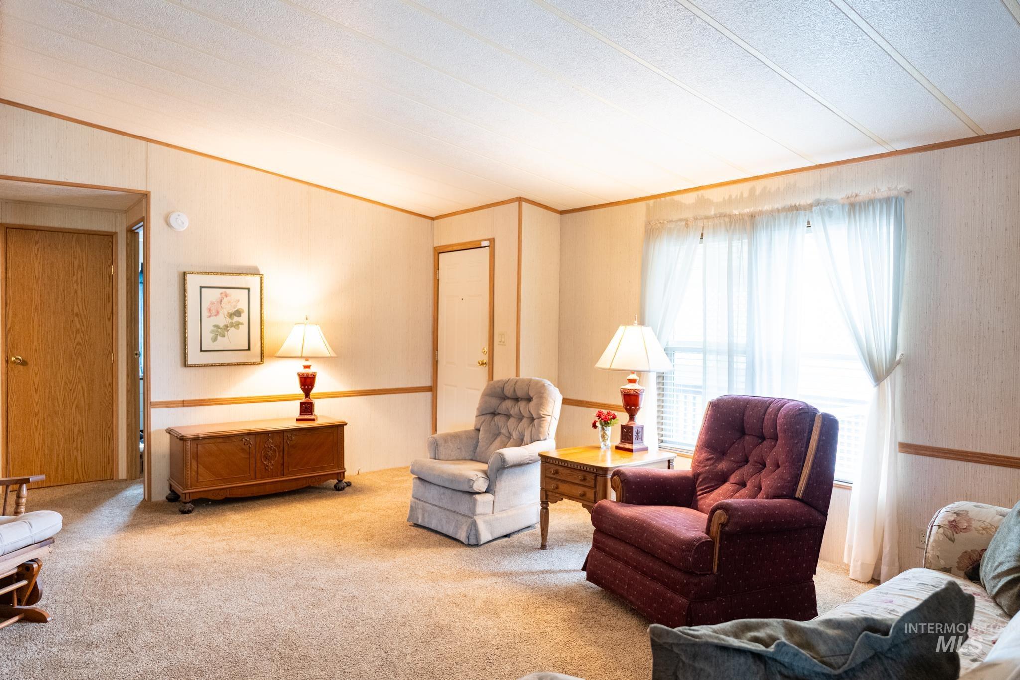 75 Winegar Property Photo 4