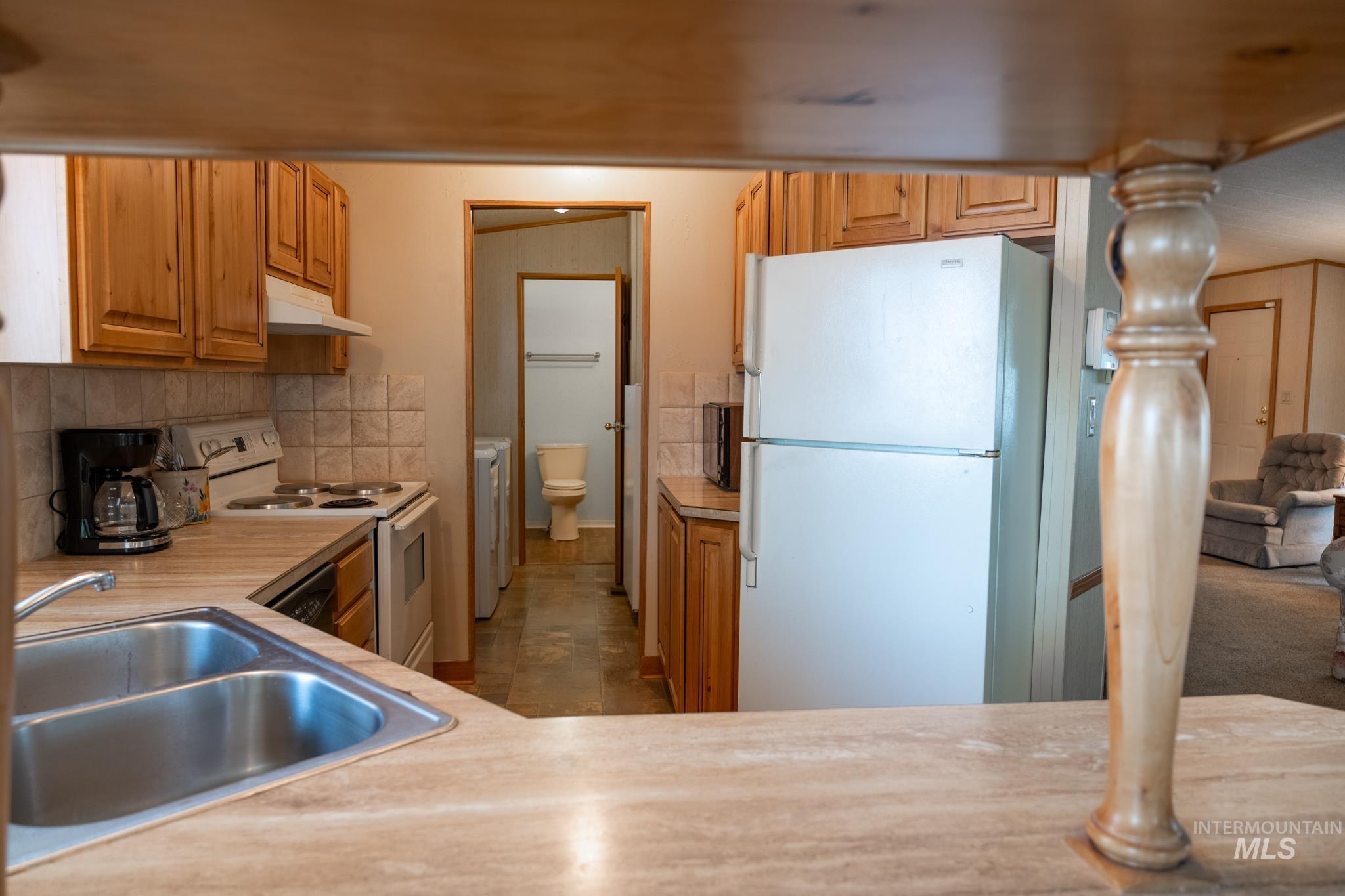 75 Winegar Property Photo 8