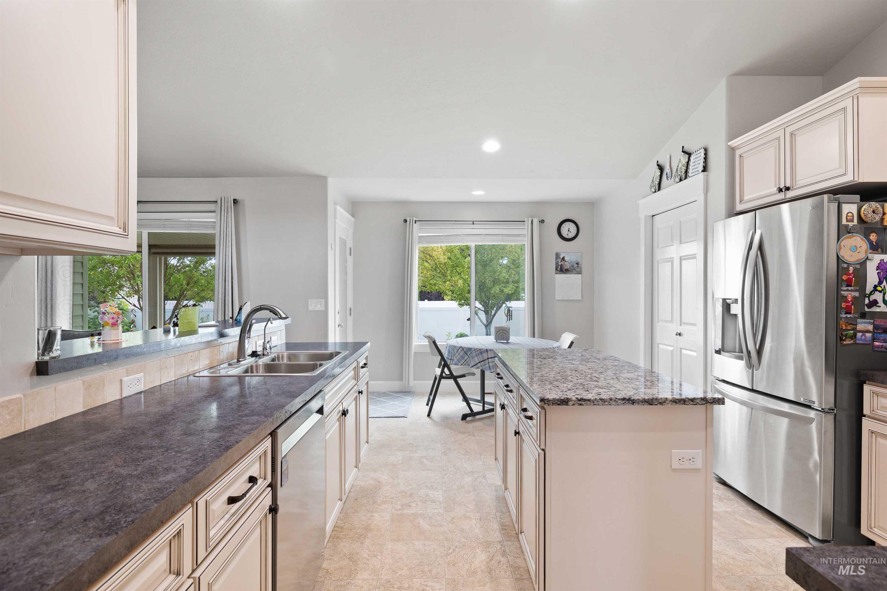 2051 Blue Sky Lane Property Photo 14
