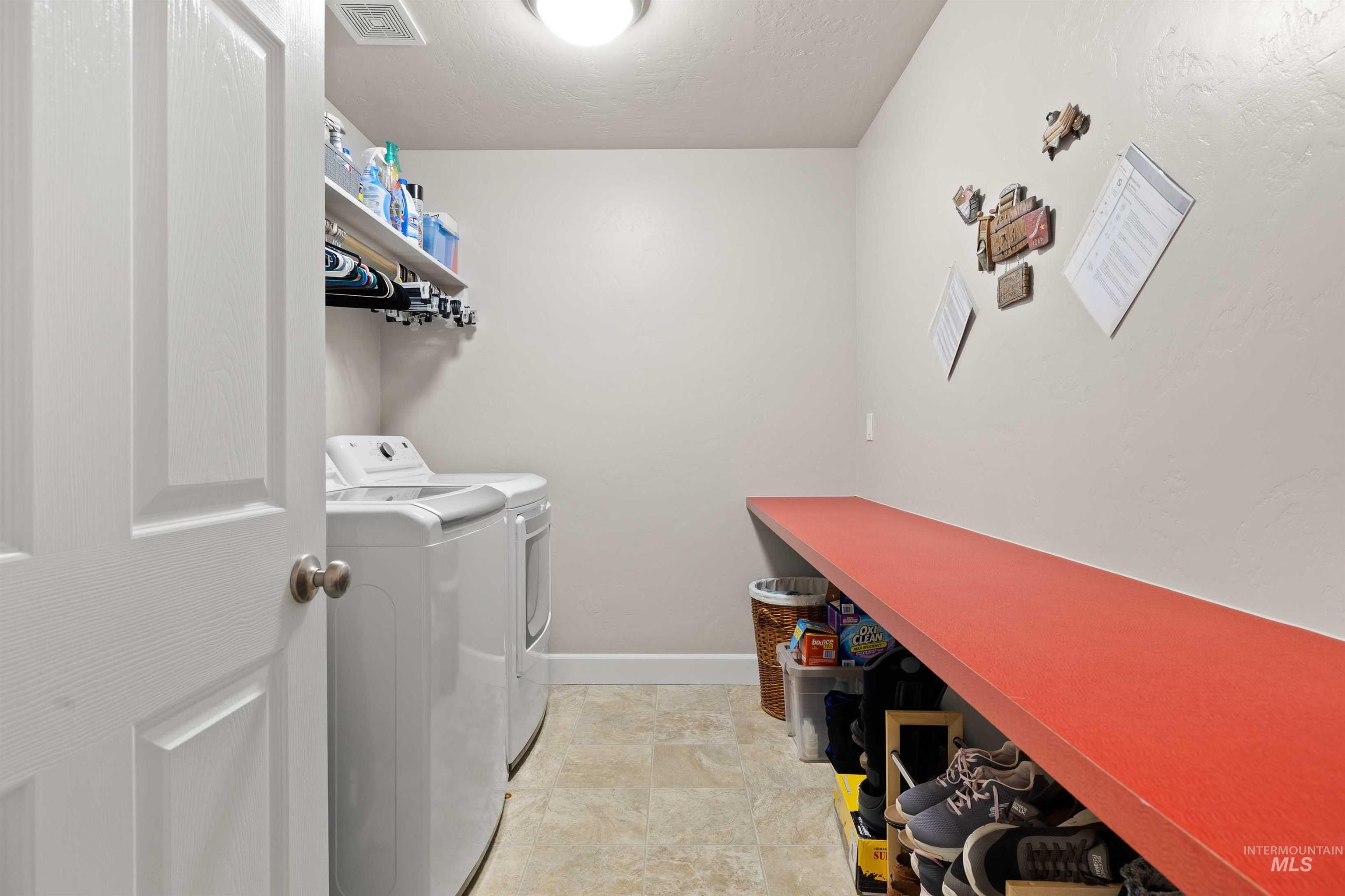 2051 Blue Sky Lane Property Photo 31