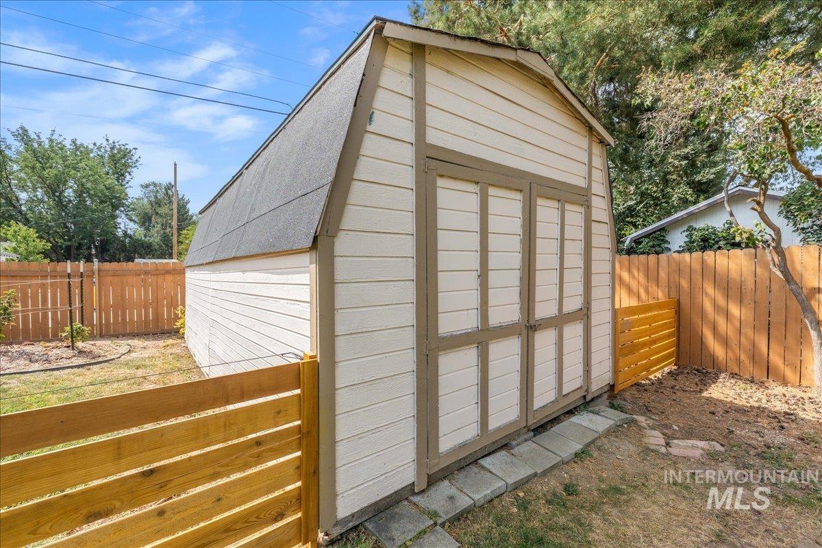 2705 S Inverness Way Property Photo 42