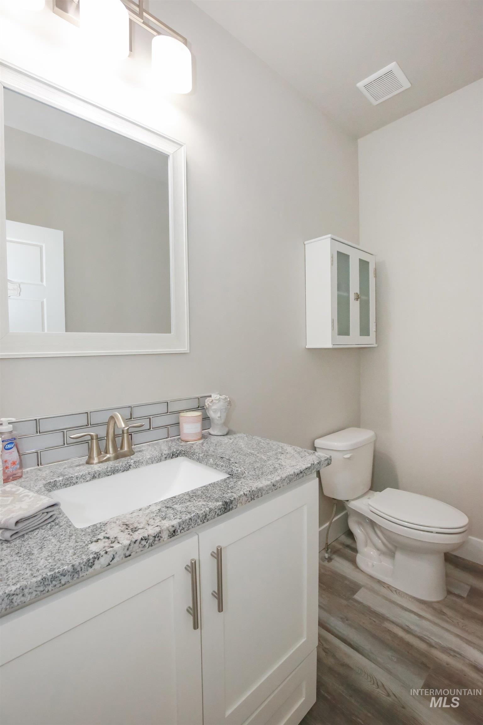 1315 Cantebria Way Property Photo 11