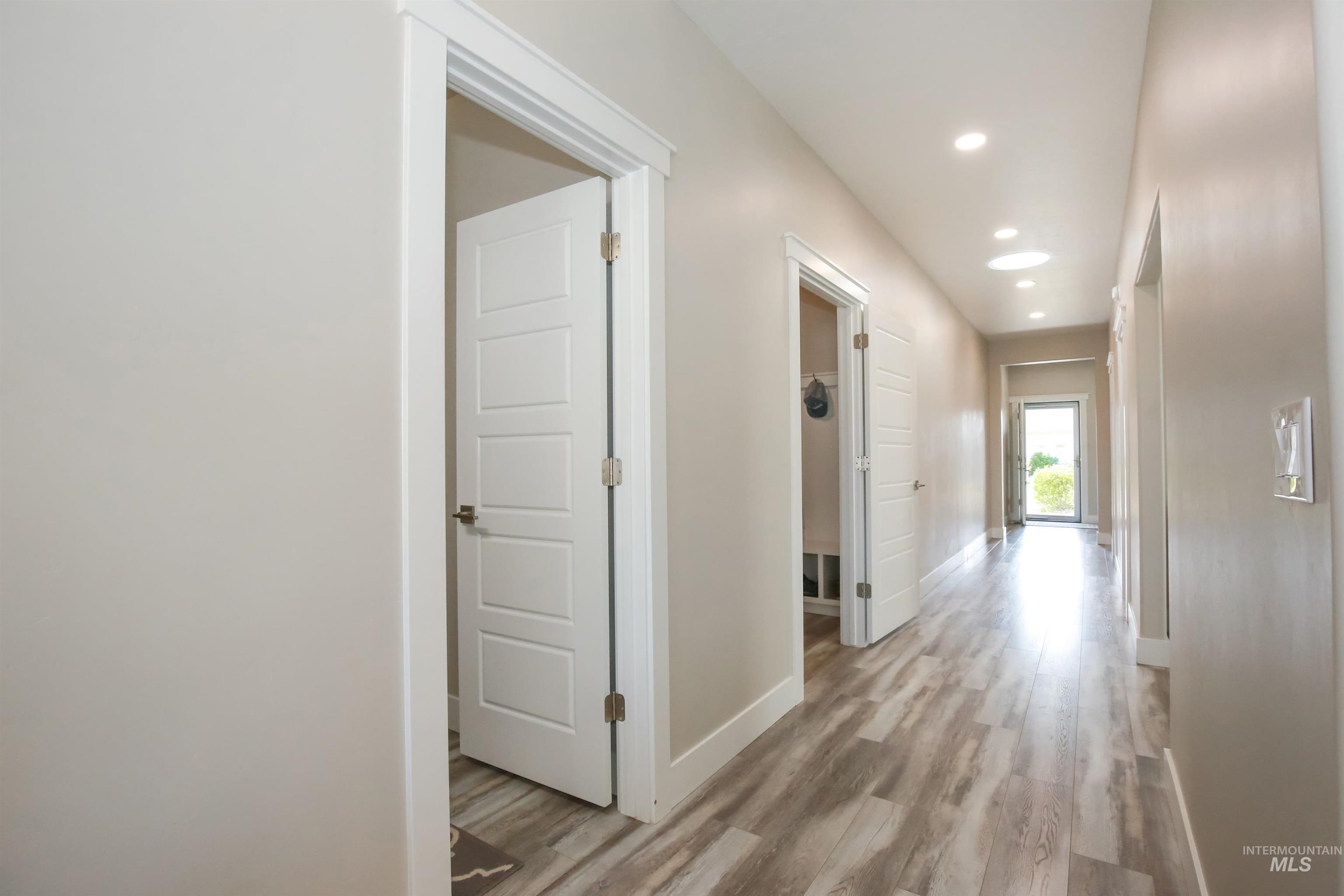 1315 Cantebria Way Property Photo 13