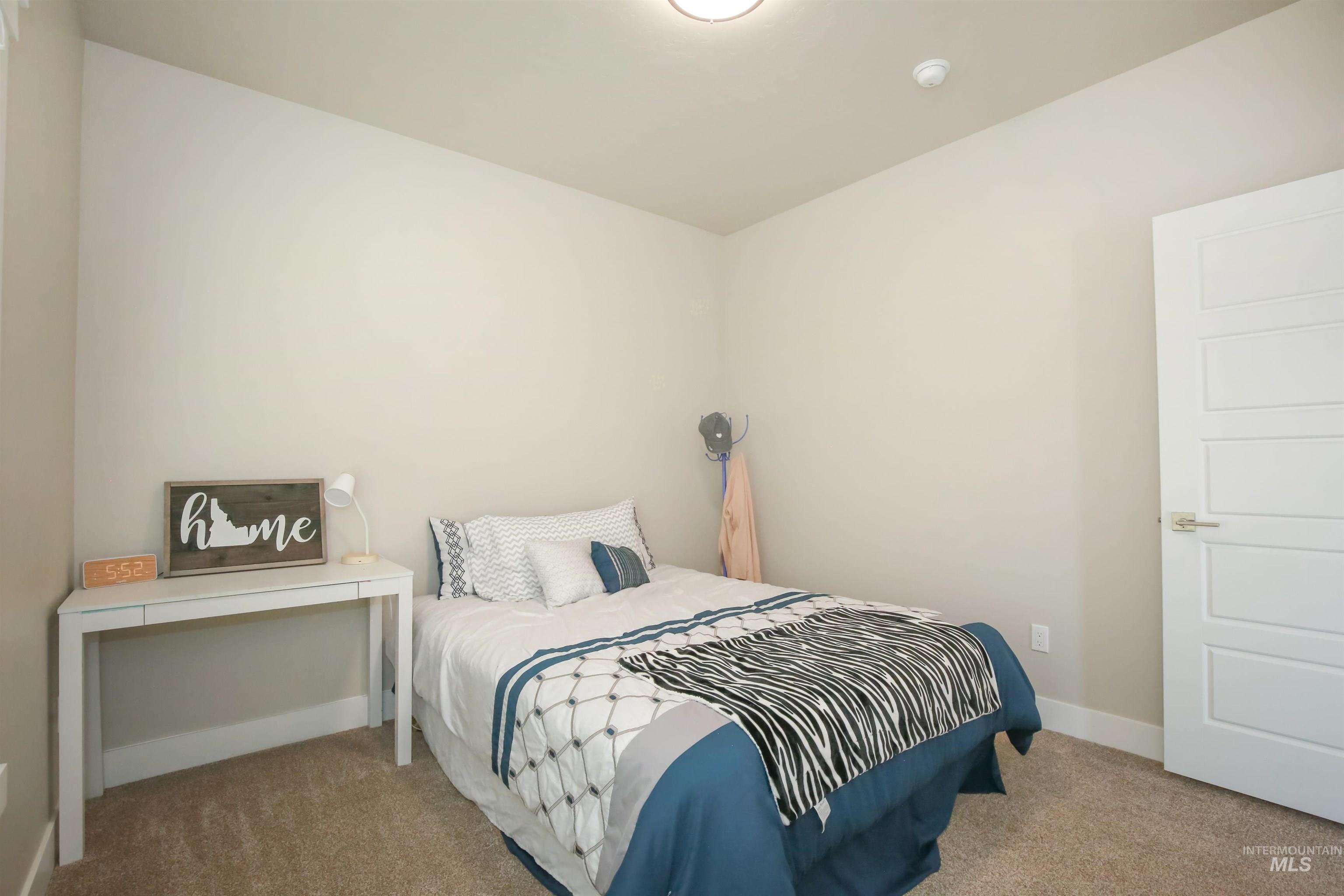 1315 Cantebria Way Property Photo 23