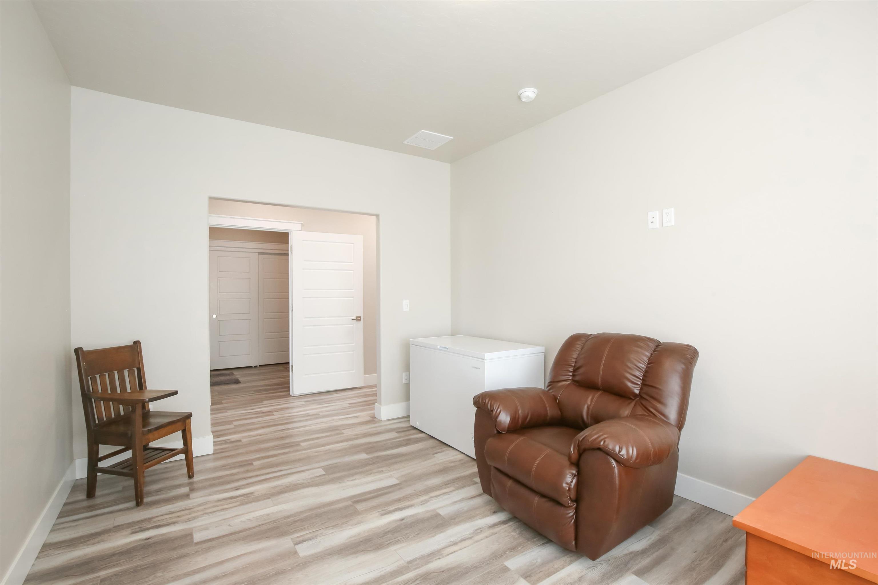1315 Cantebria Way Property Photo 25