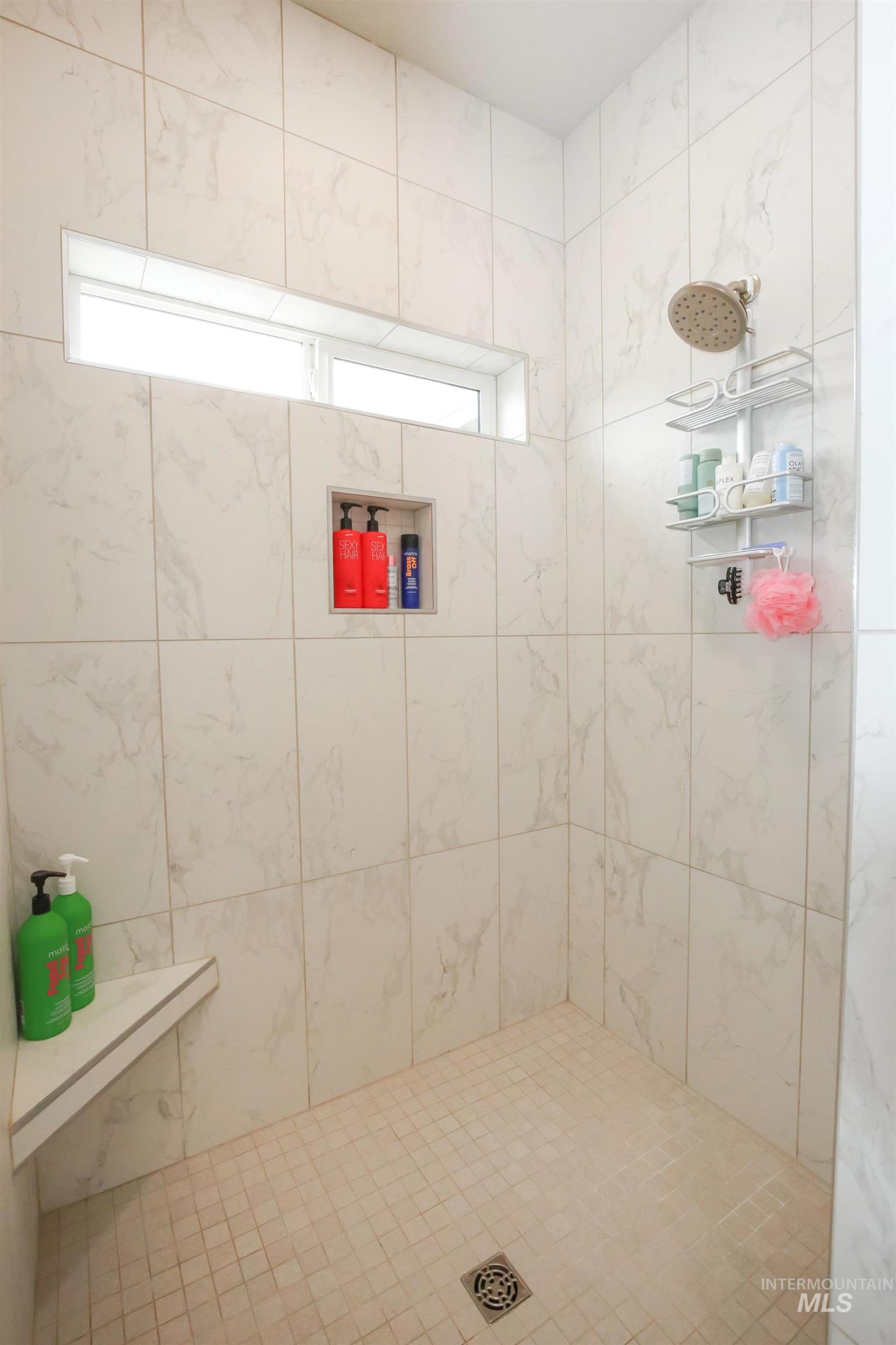 1315 Cantebria Way Property Photo 25