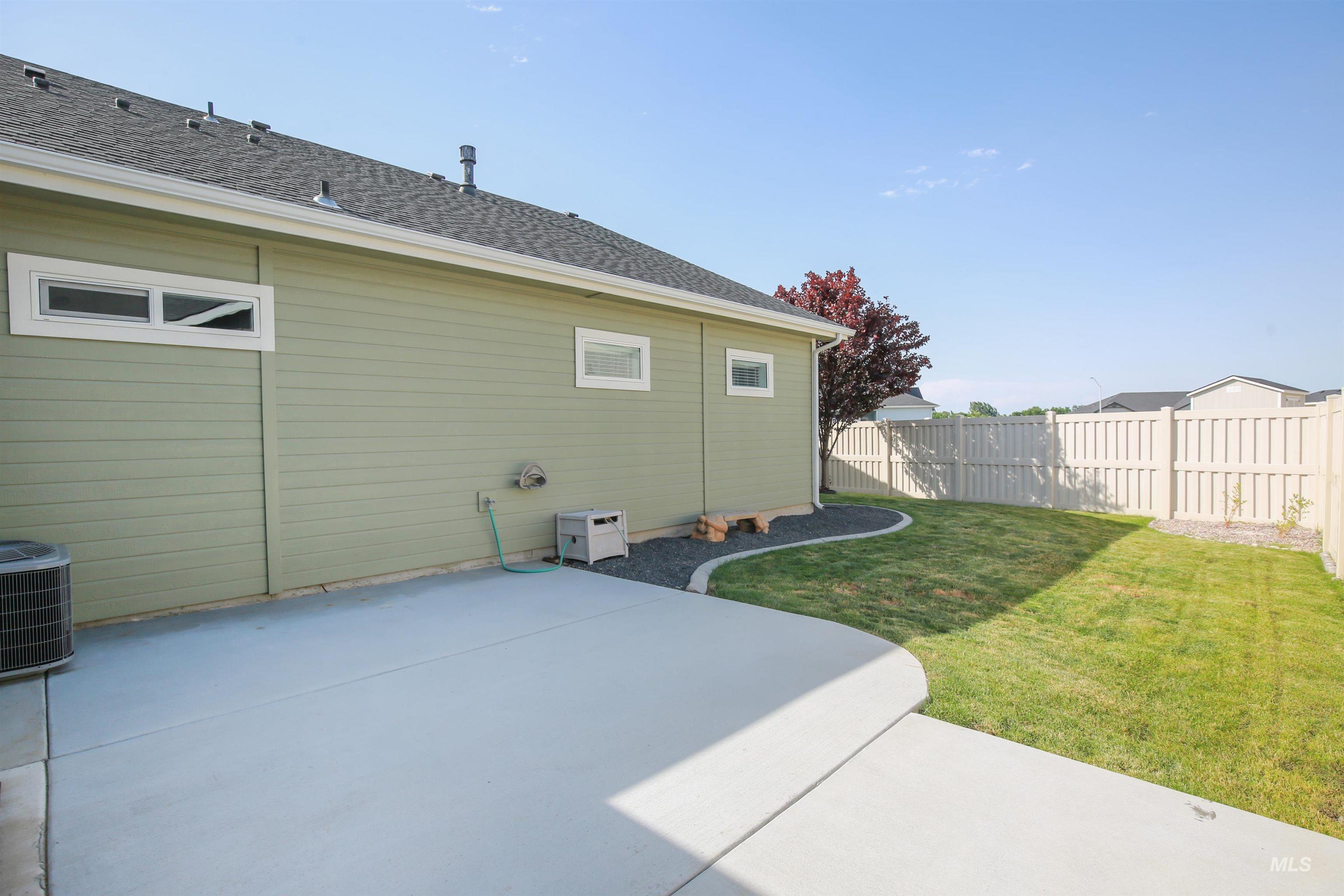 1315 Cantebria Way Property Photo 30