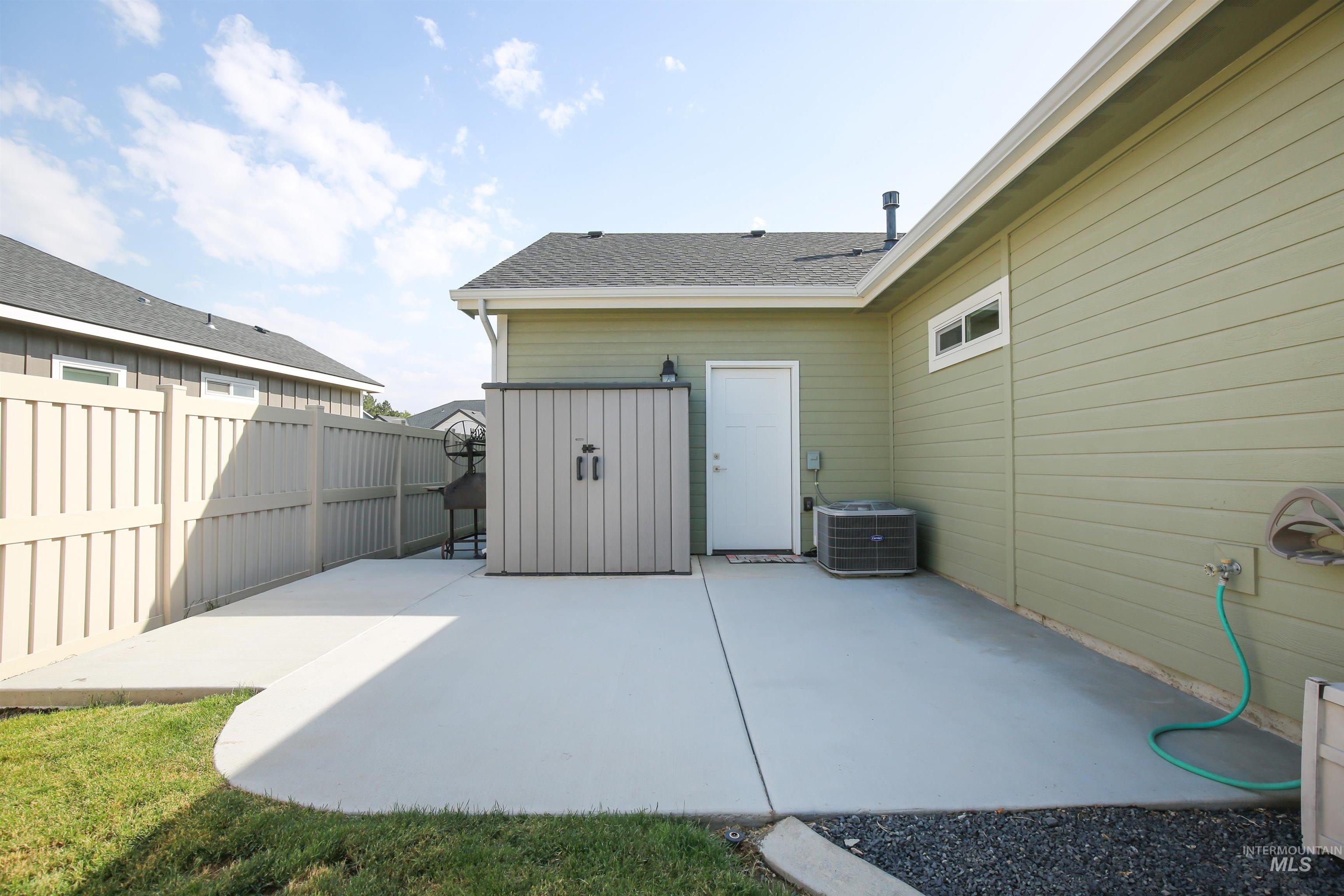 1315 Cantebria Way Property Photo 32