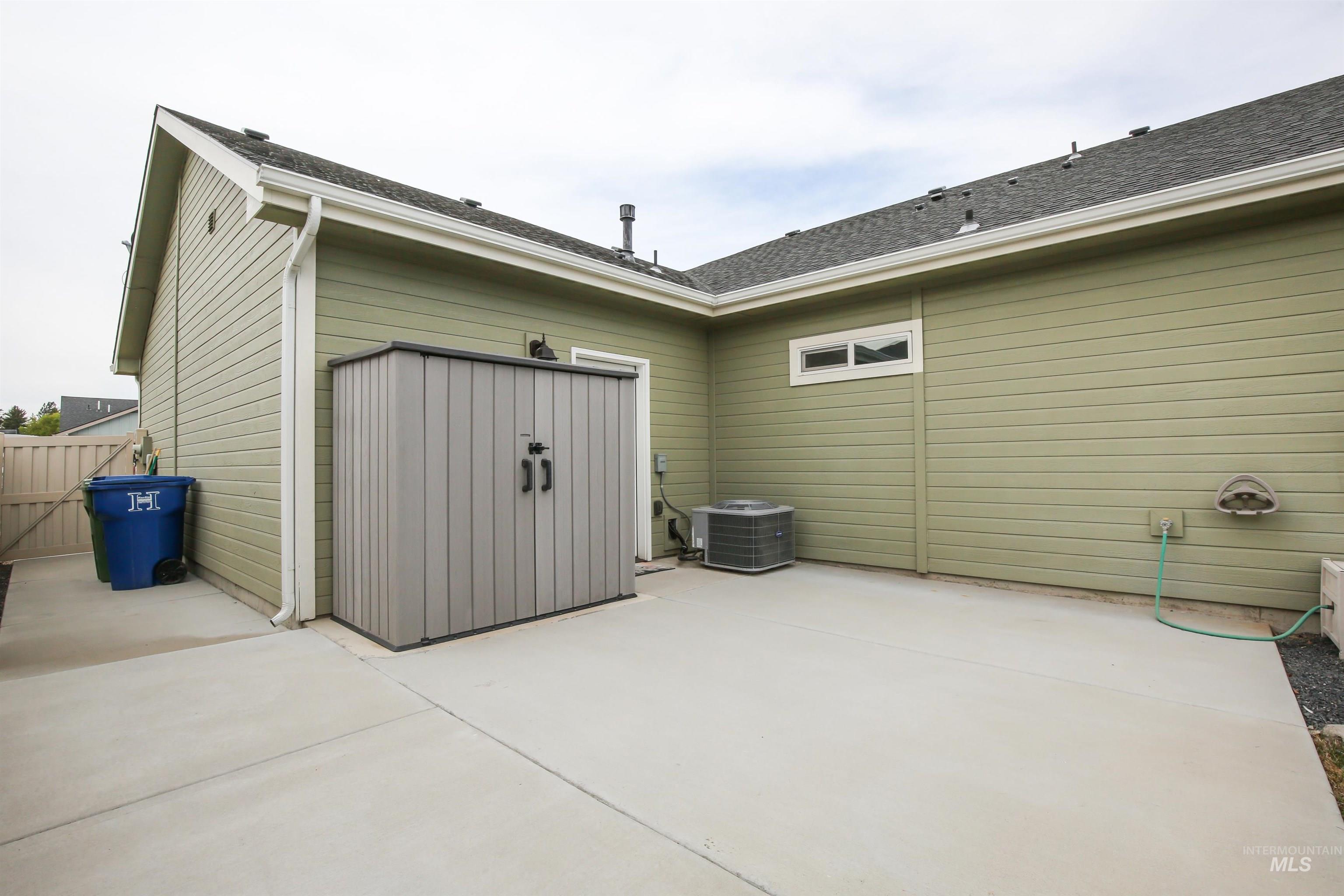 1315 Cantebria Way Property Photo 33
