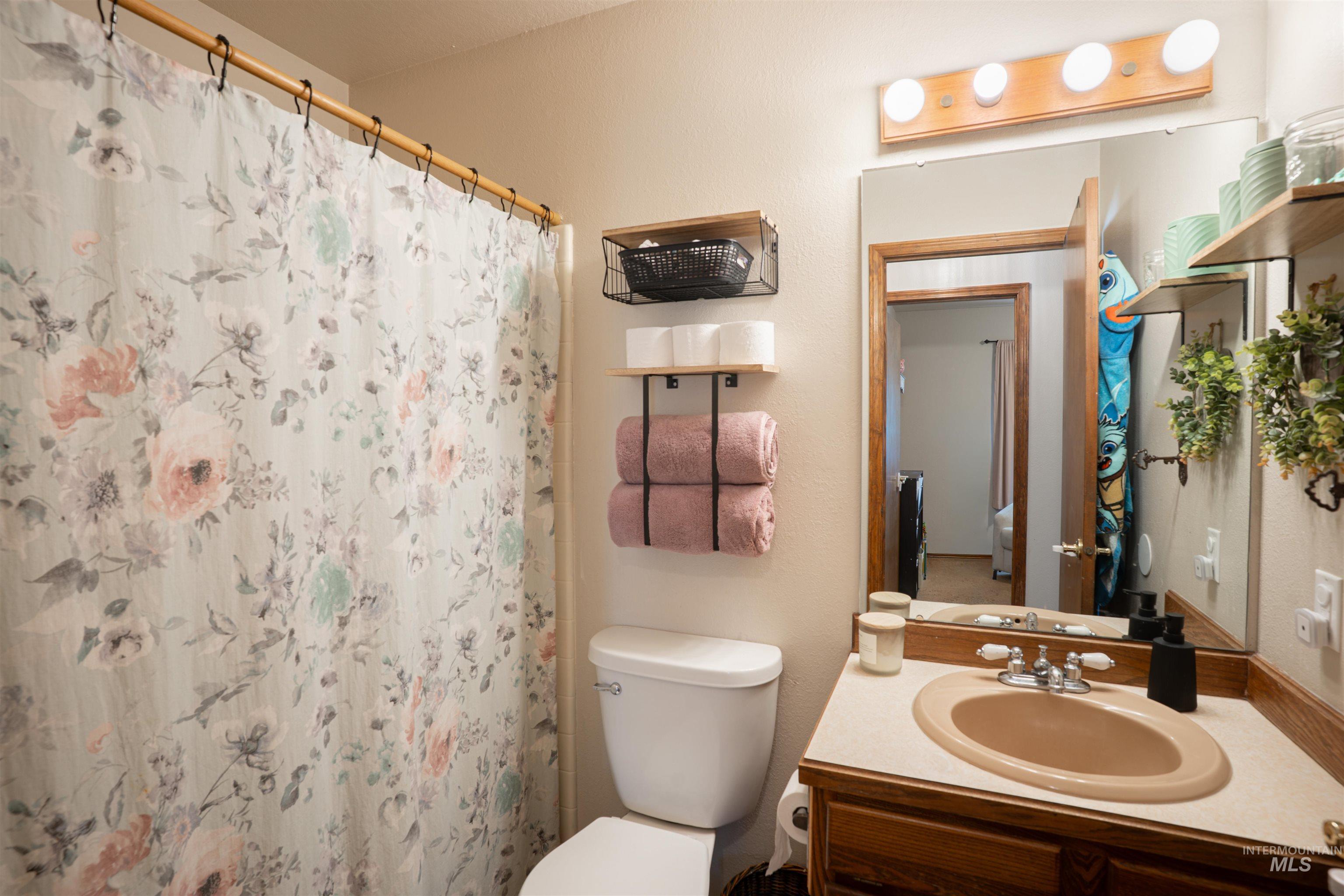2711 Elizabeth Blvd Property Photo 12